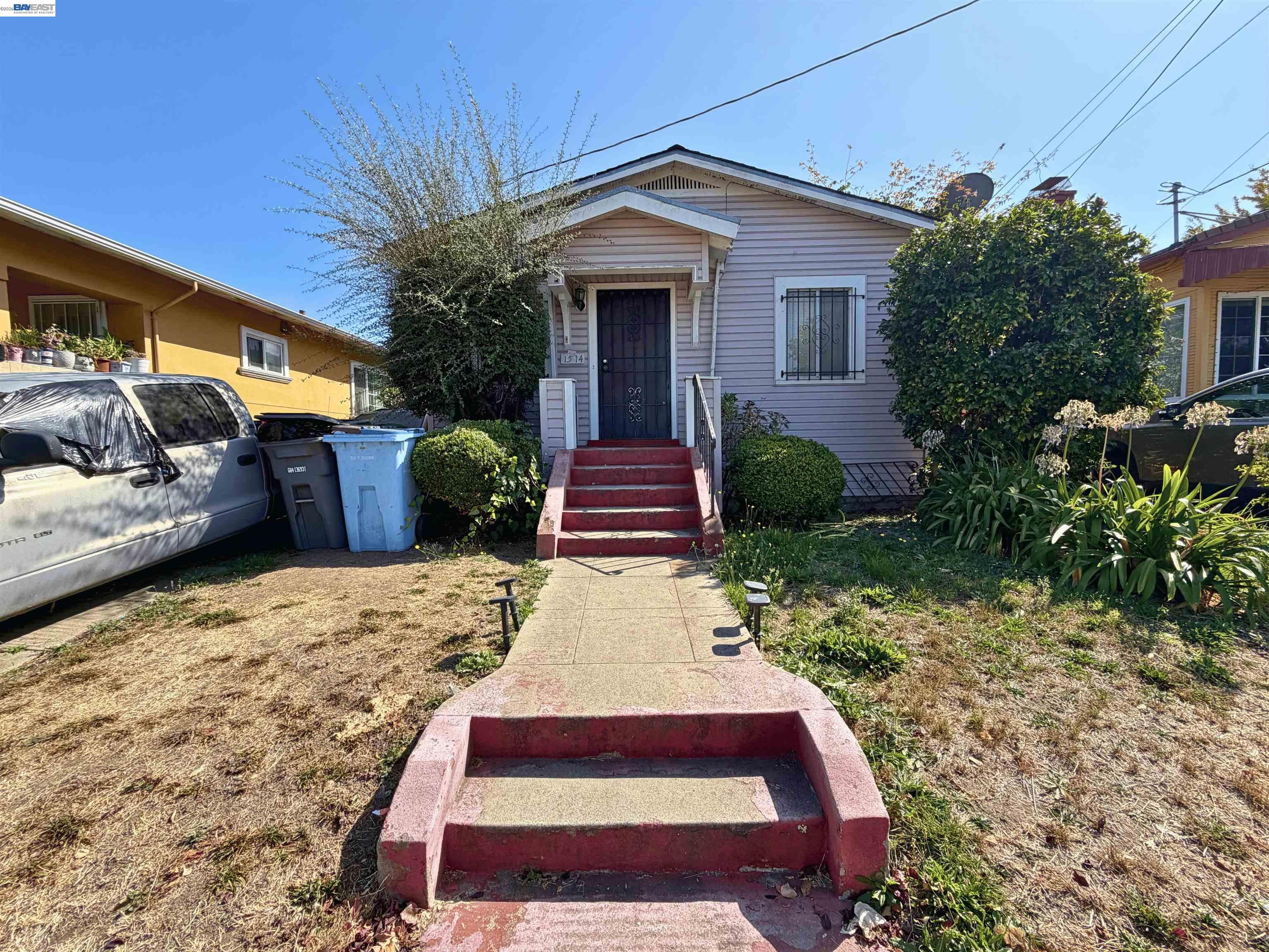 1514 Russell St — photo