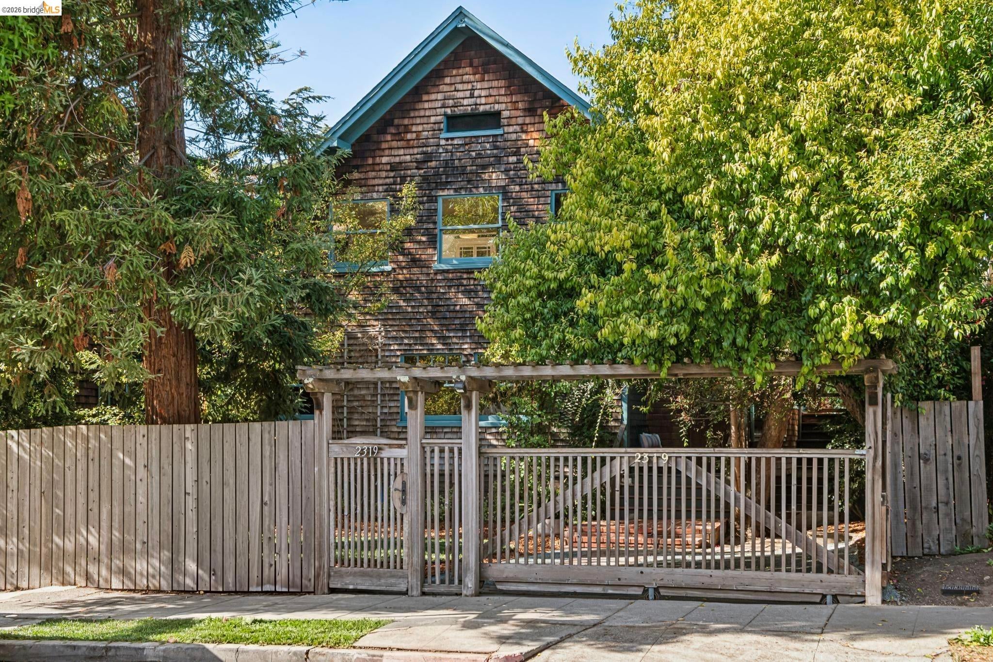 2319 Woolsey St, Berkeley, CA 94705 — photo 2