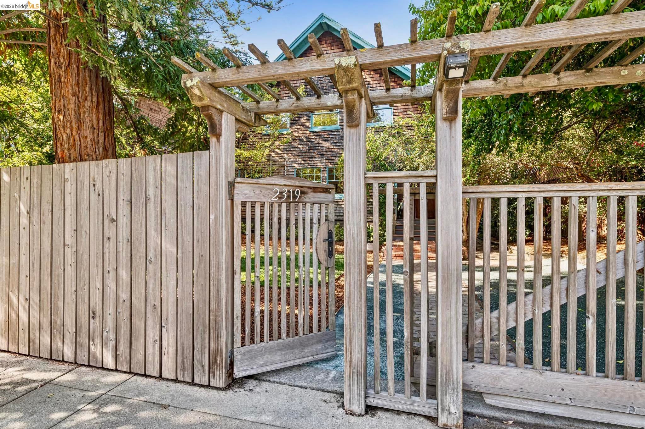 2319 Woolsey St, Berkeley, CA 94705 — photo 3