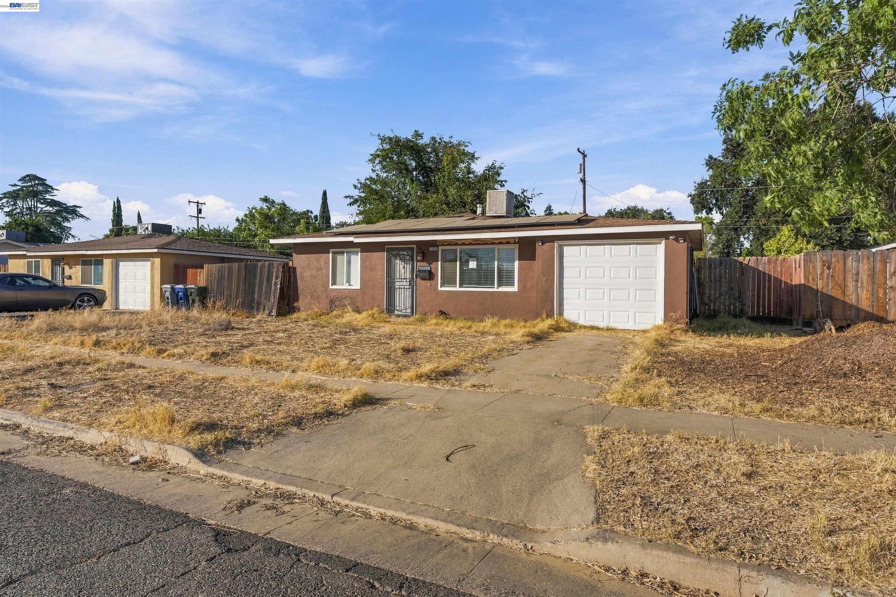 1223 W Santa Fe Ave — photo