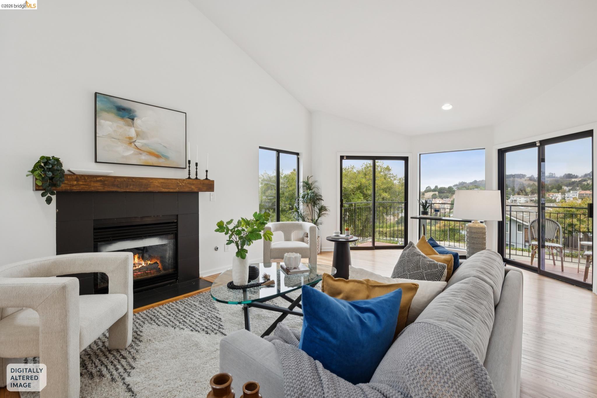 557 Hiller Dr — photo