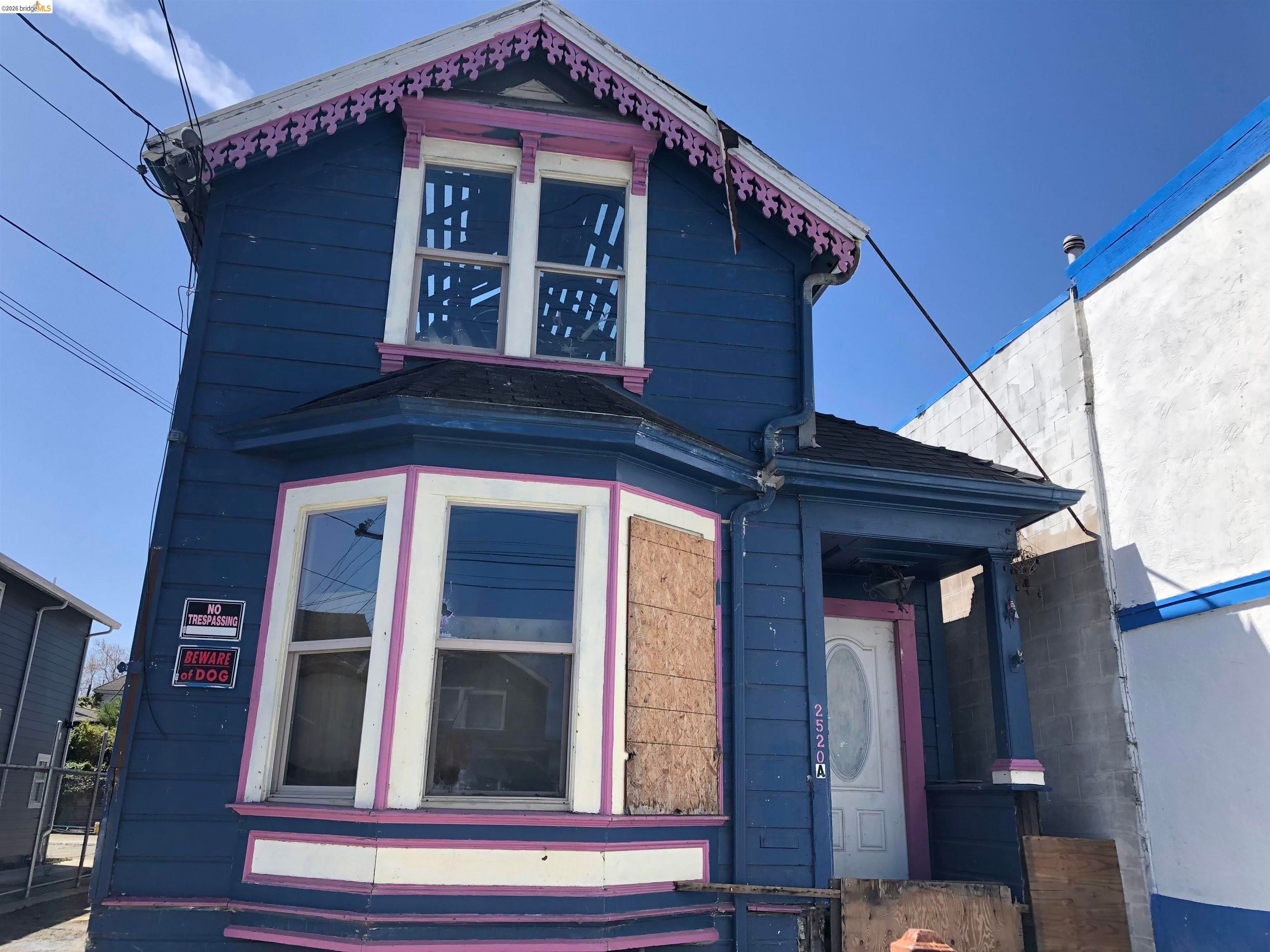 2520 Clement Ave — photo
