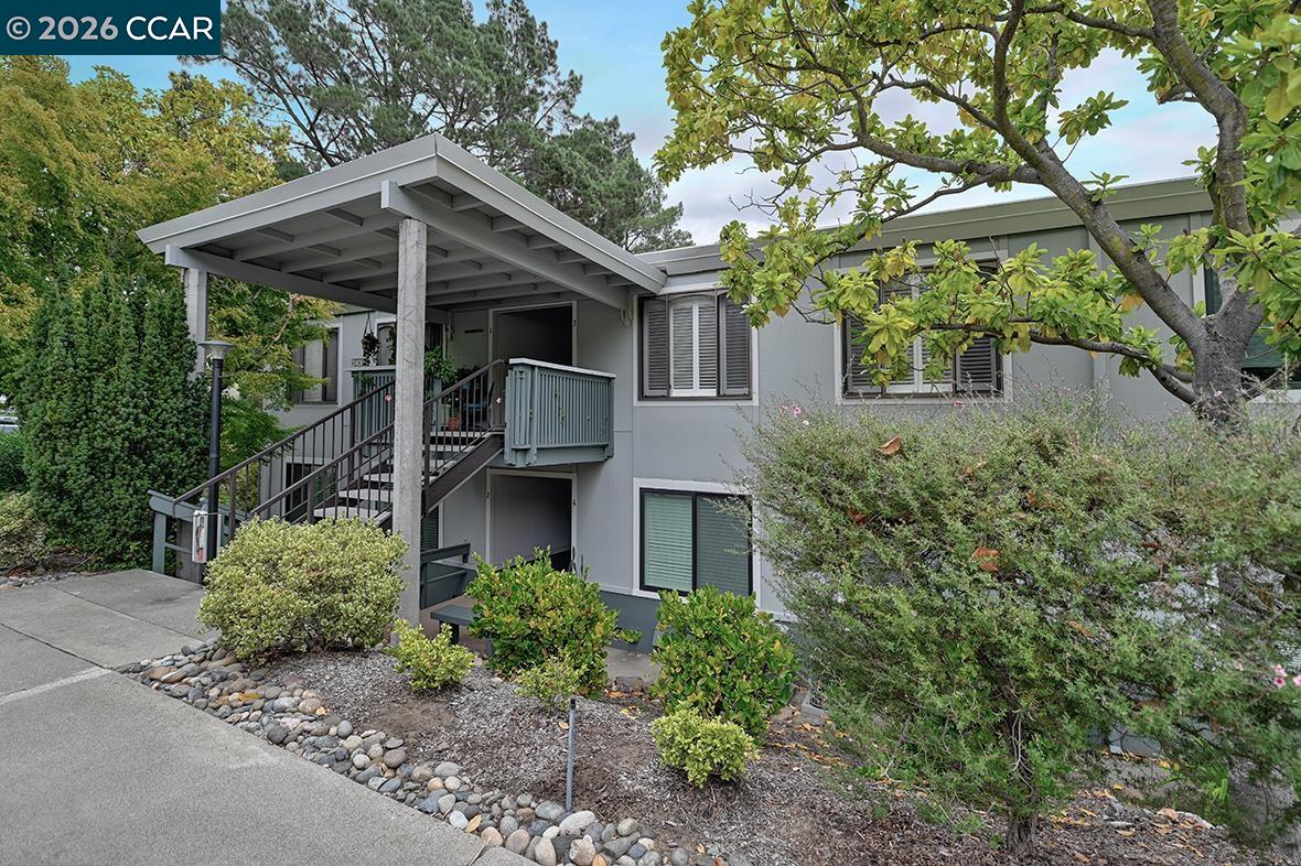 2400 Pine Knoll 3 — photo