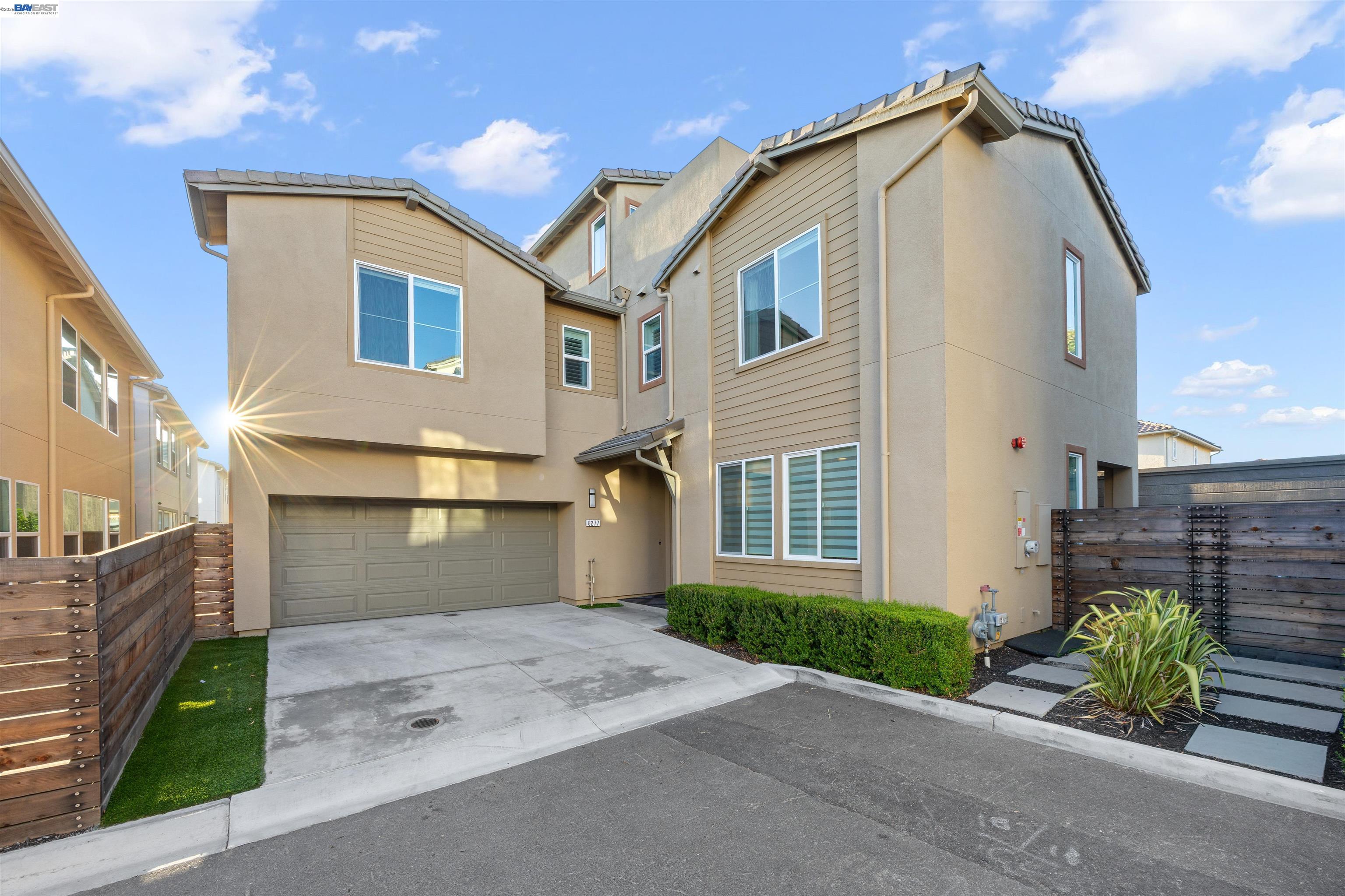 6277 Diamond Way — photo