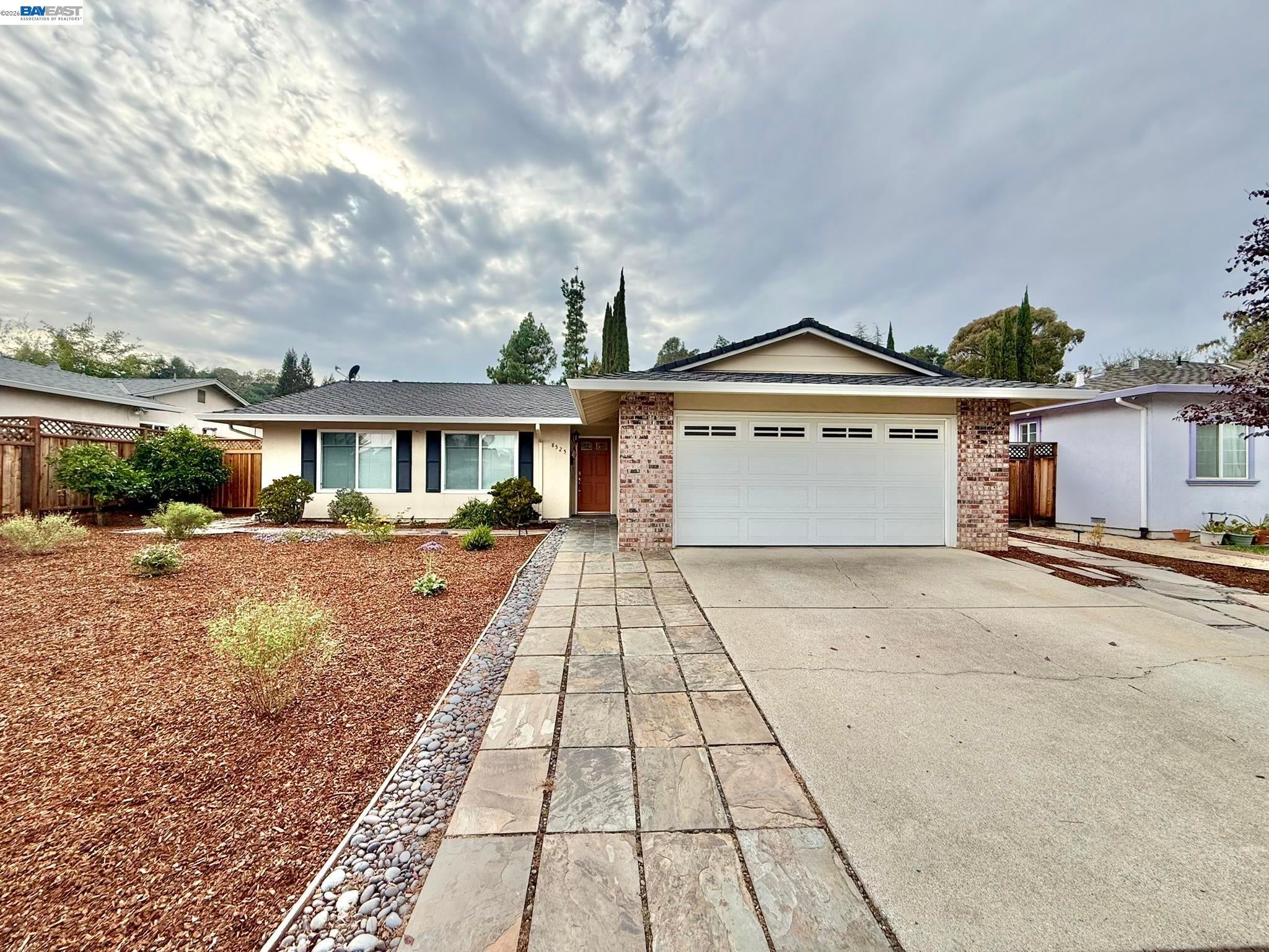 8525 Ousley Dr — photo