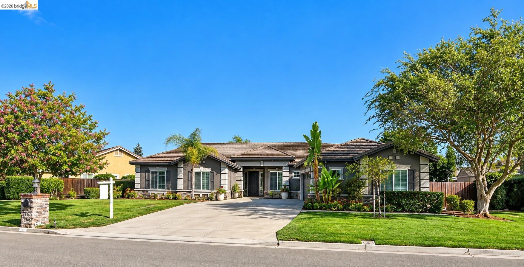 493 Quail Glen Dr — photo