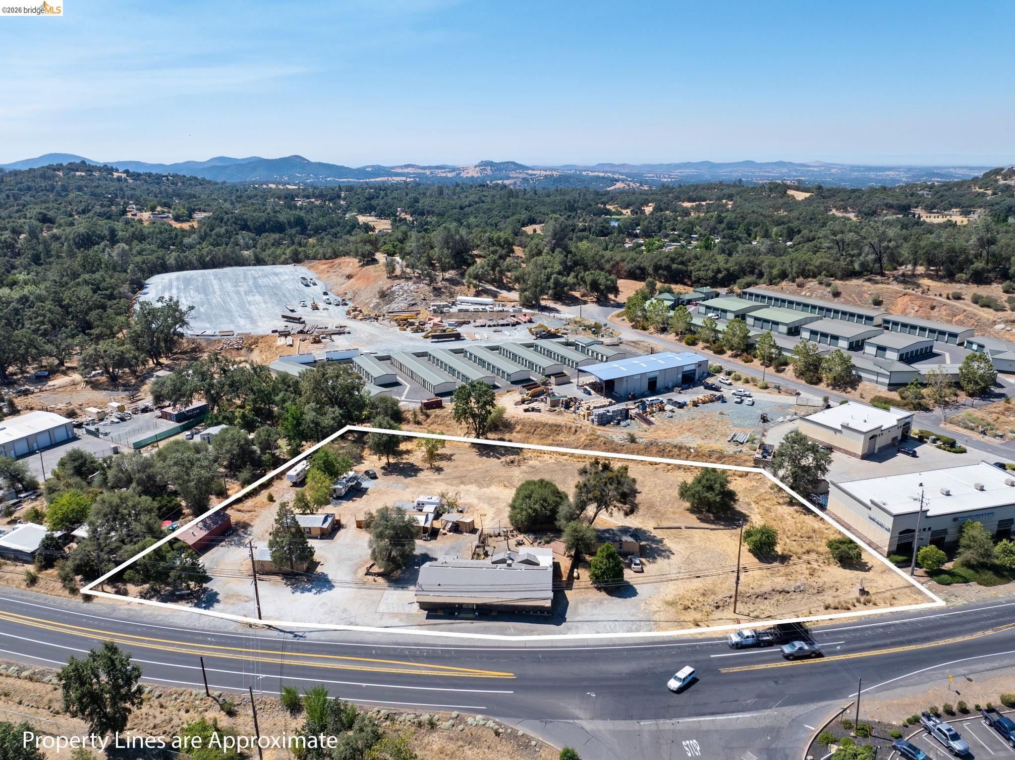 14551 Tuolumne Rd — photo