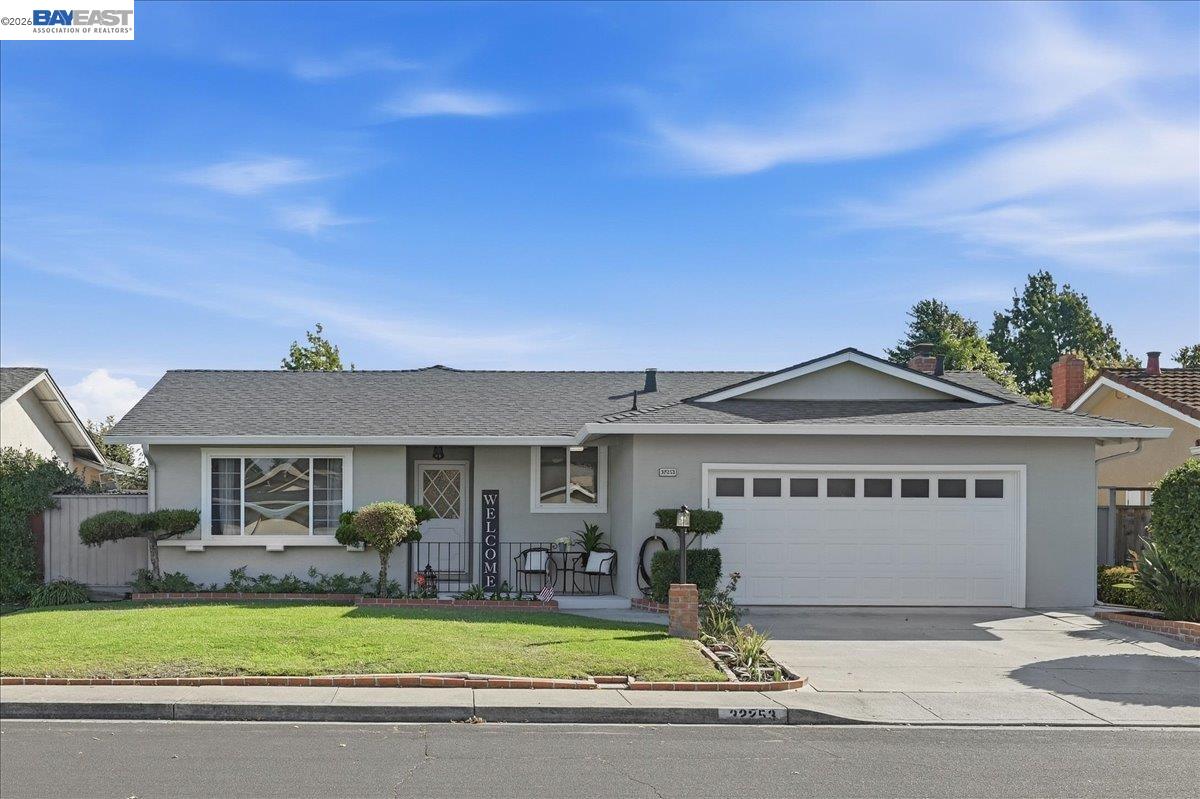 32253 Devonshire — photo