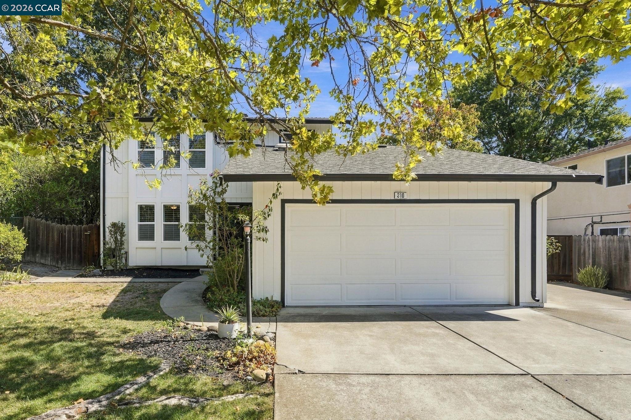 310 W El Pintado — photo