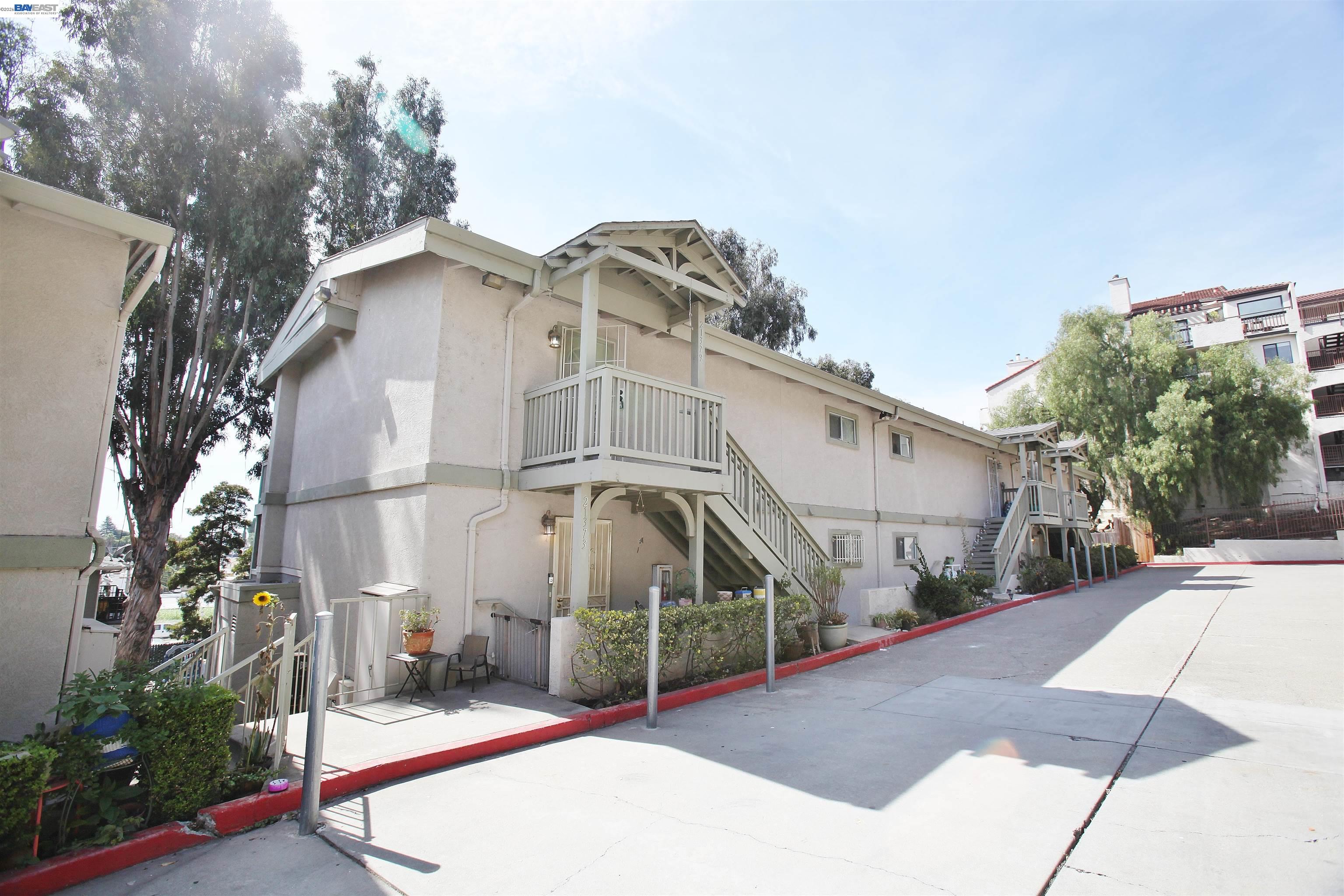 21379 Gary Dr 14 — photo