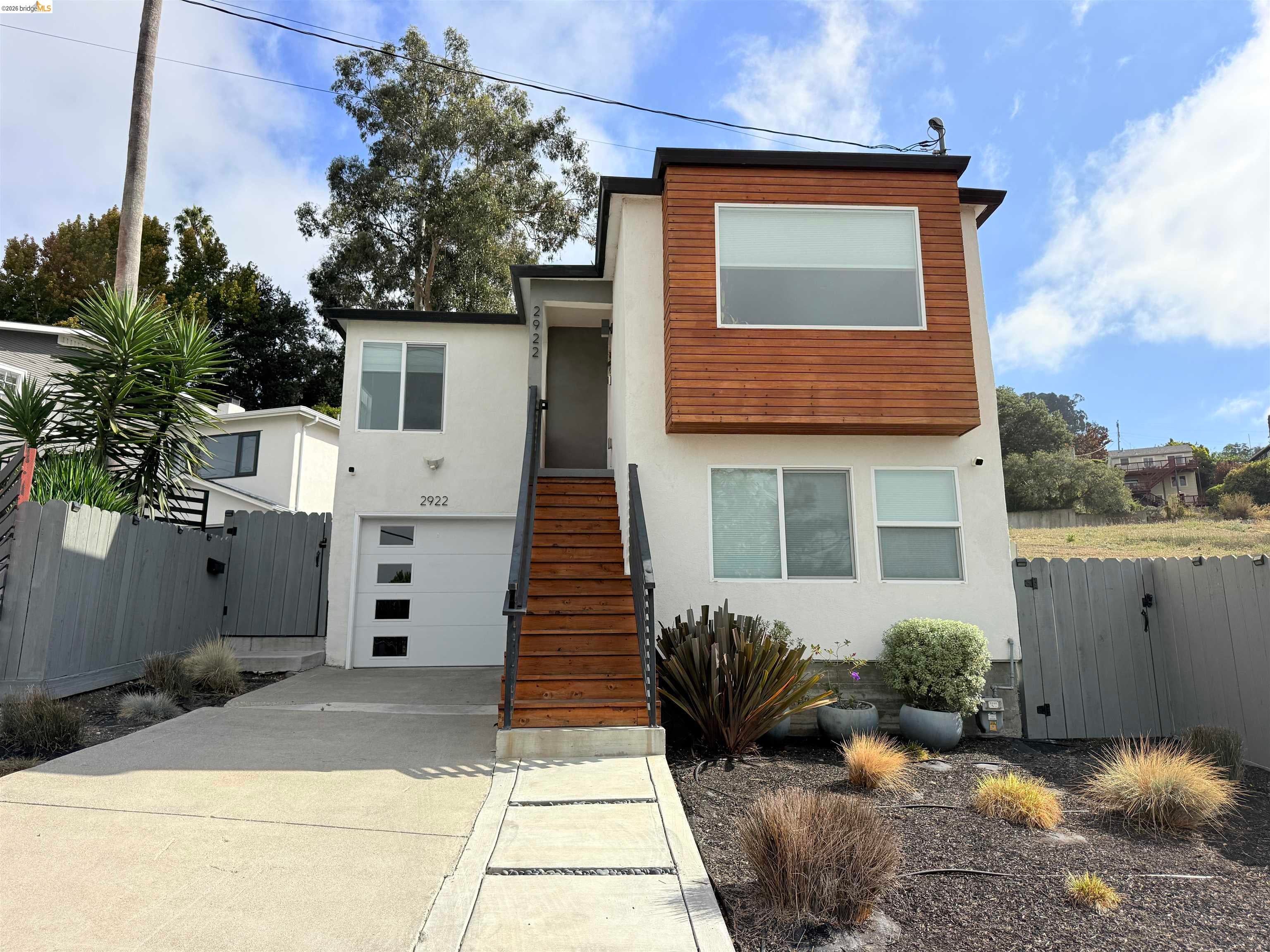 2922 Parker Ave — photo