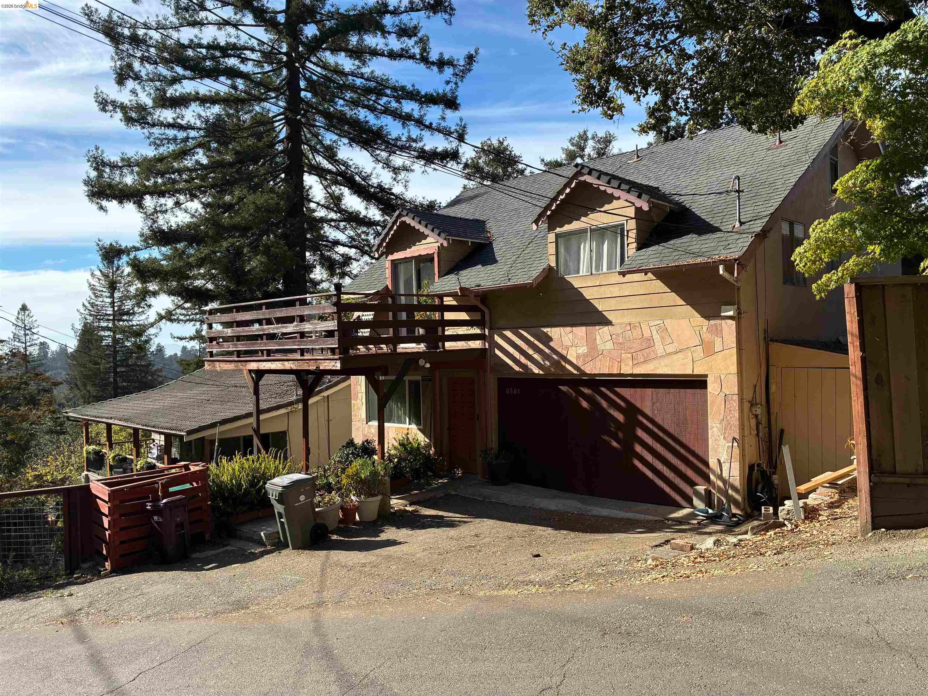 6501 Oakwood Dr — photo