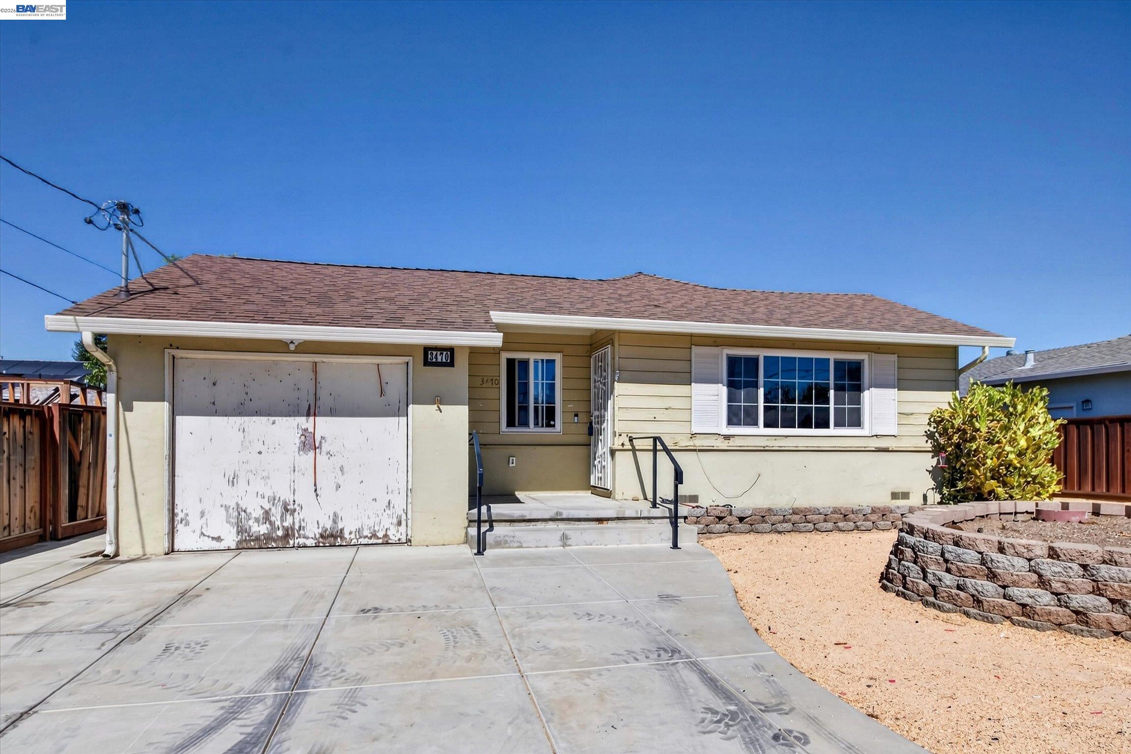 3470 Pestana Way — photo