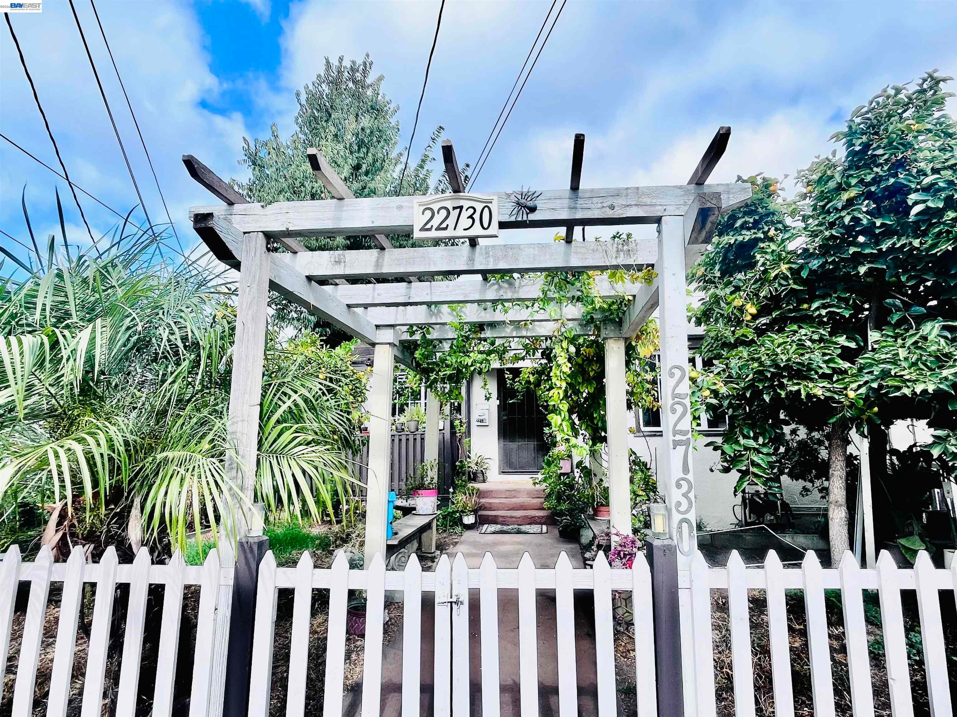 22730 Souza Ct — photo
