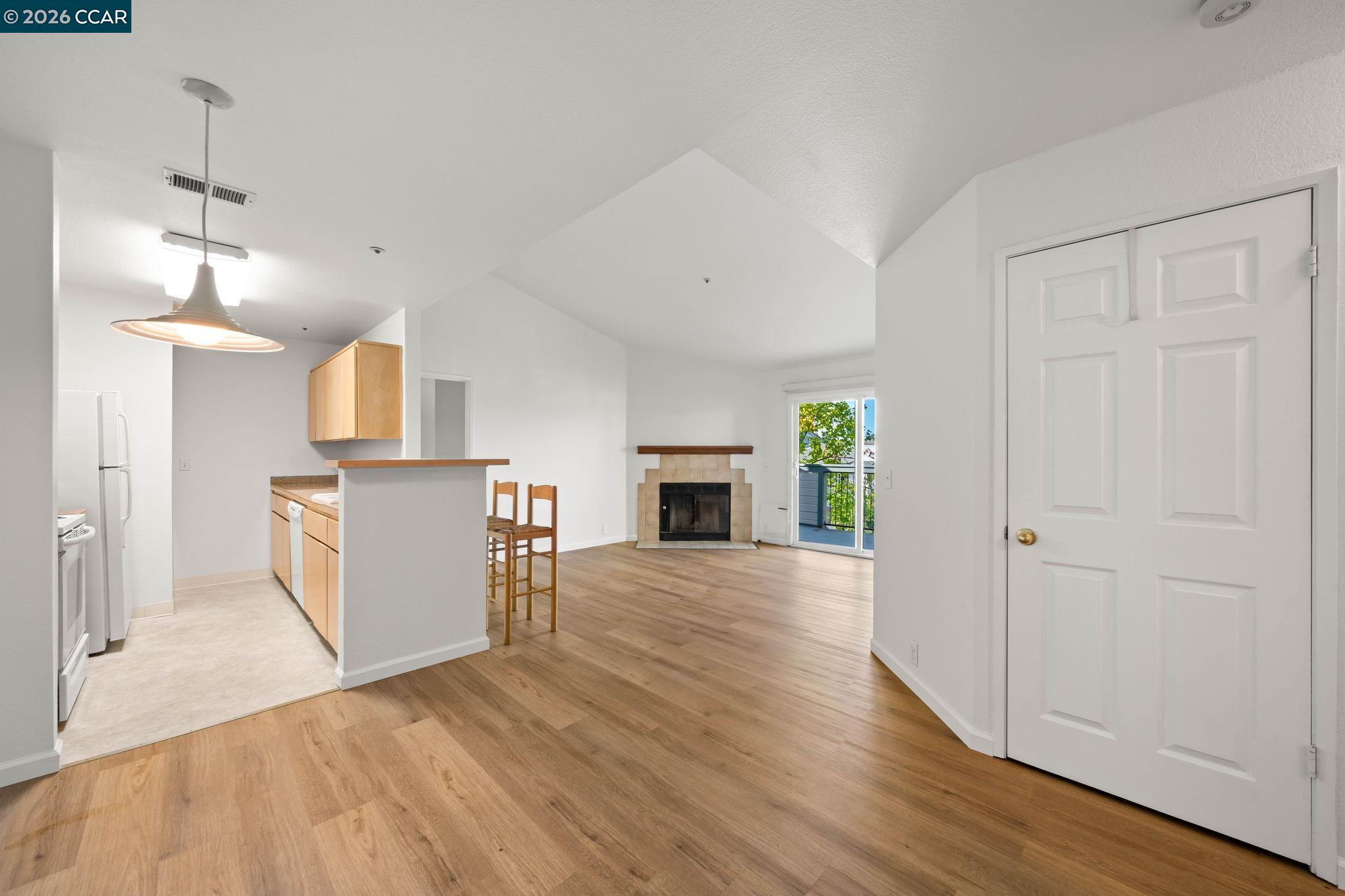 1430 Bel Air Dr 307 — photo