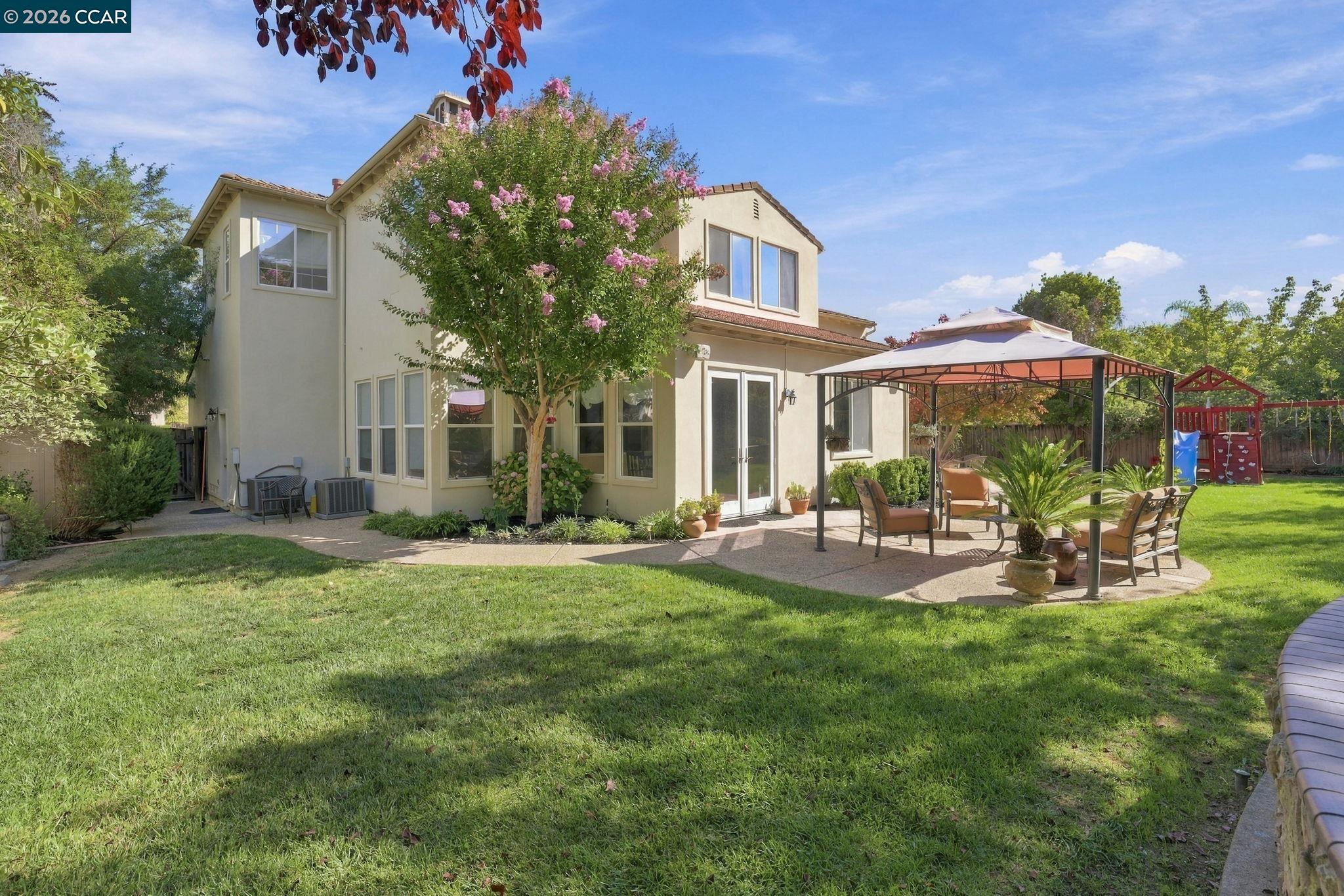 4035 Lilac Ridge Rd — photo