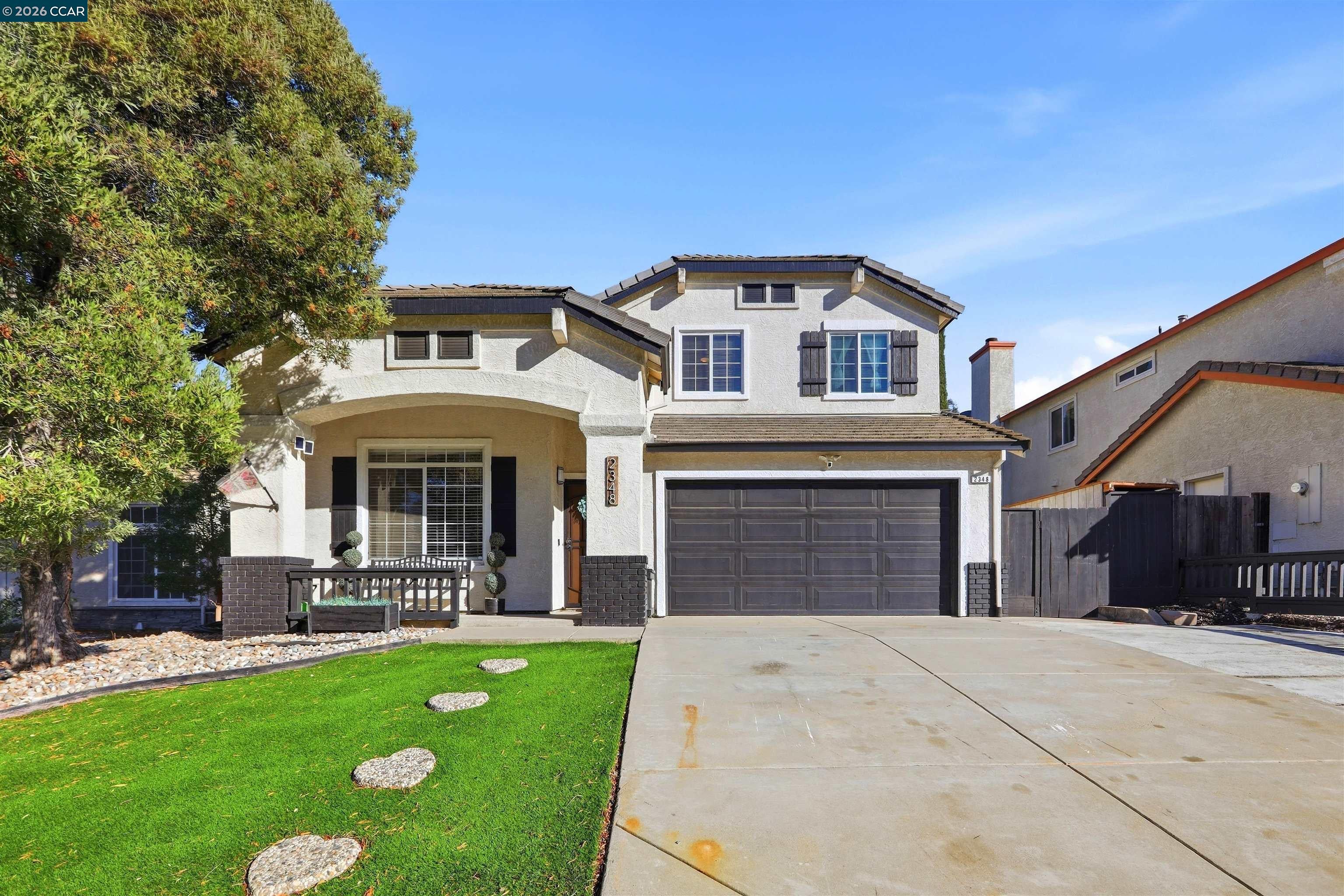 2348 Woodhill Dr — photo