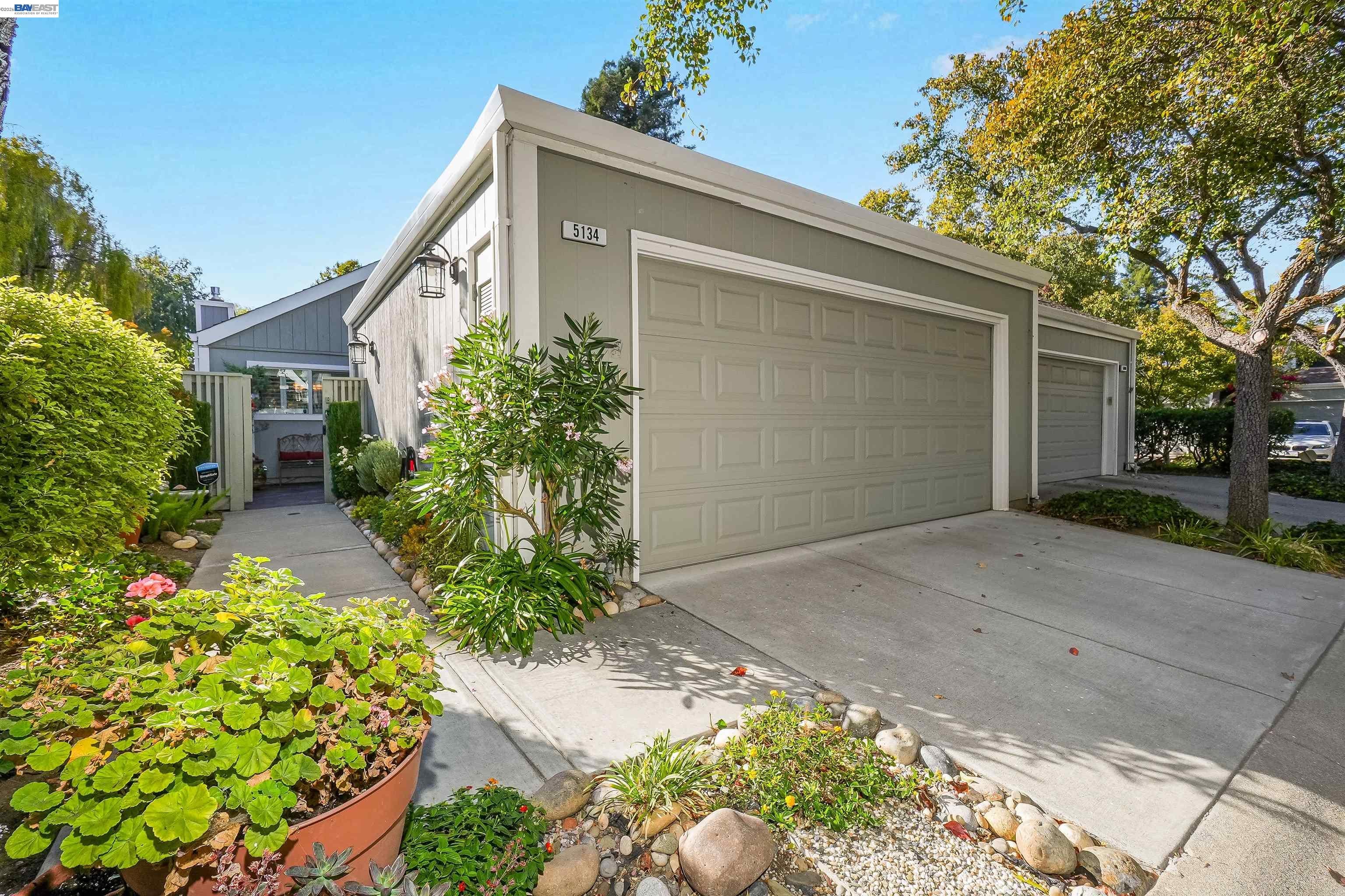 5134 Willowview Ct — photo