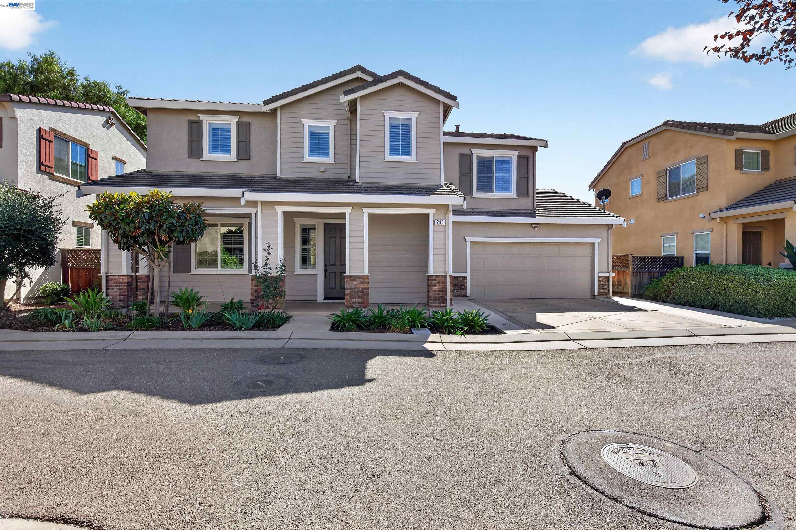 290 W Santa Clara Dr — photo