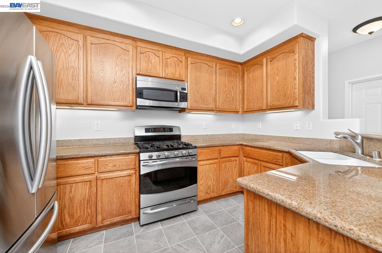 3391 Monaghan St, Dublin, CA 94568 — photo 3
