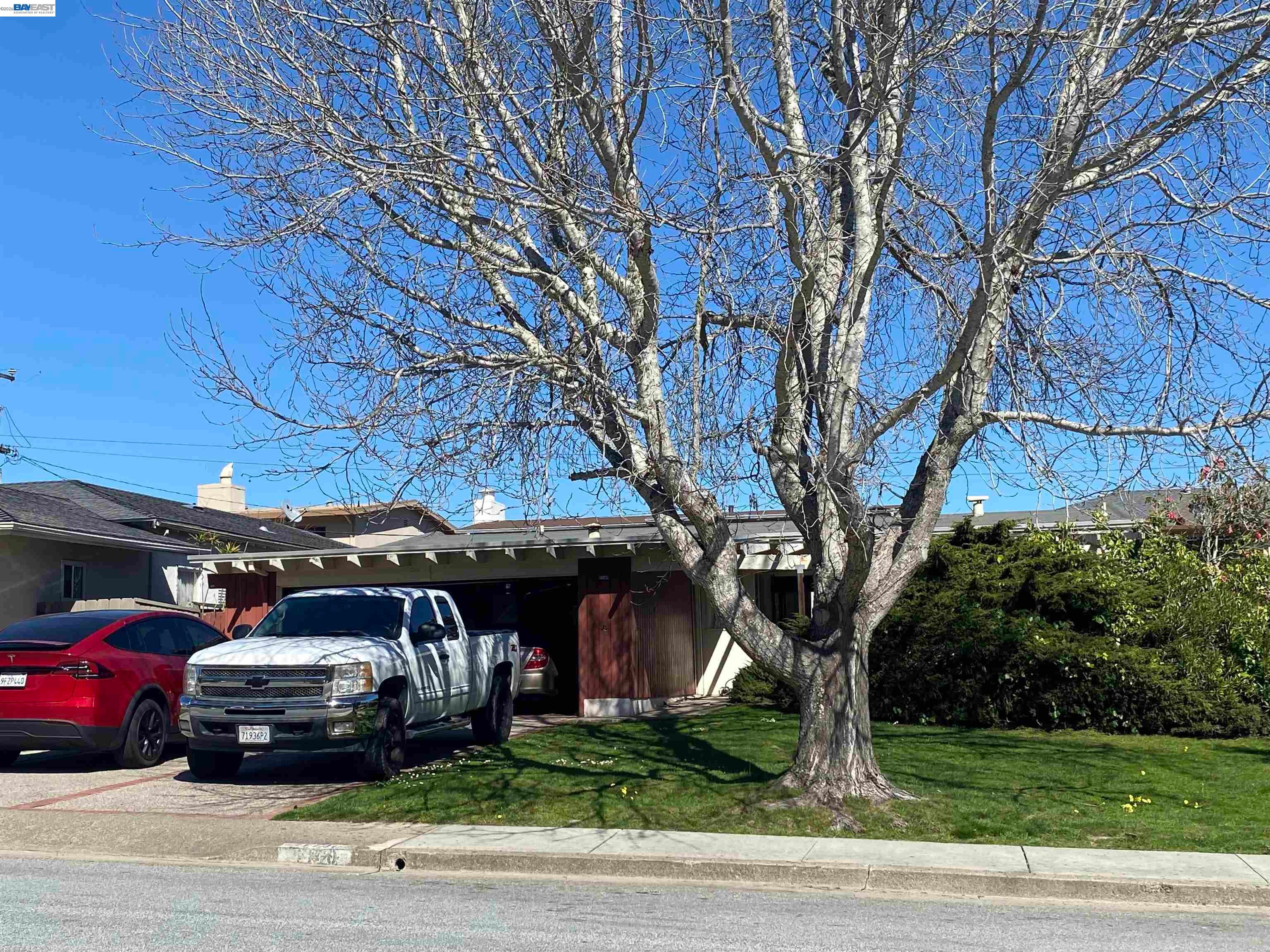 1140 Helen Dr — photo
