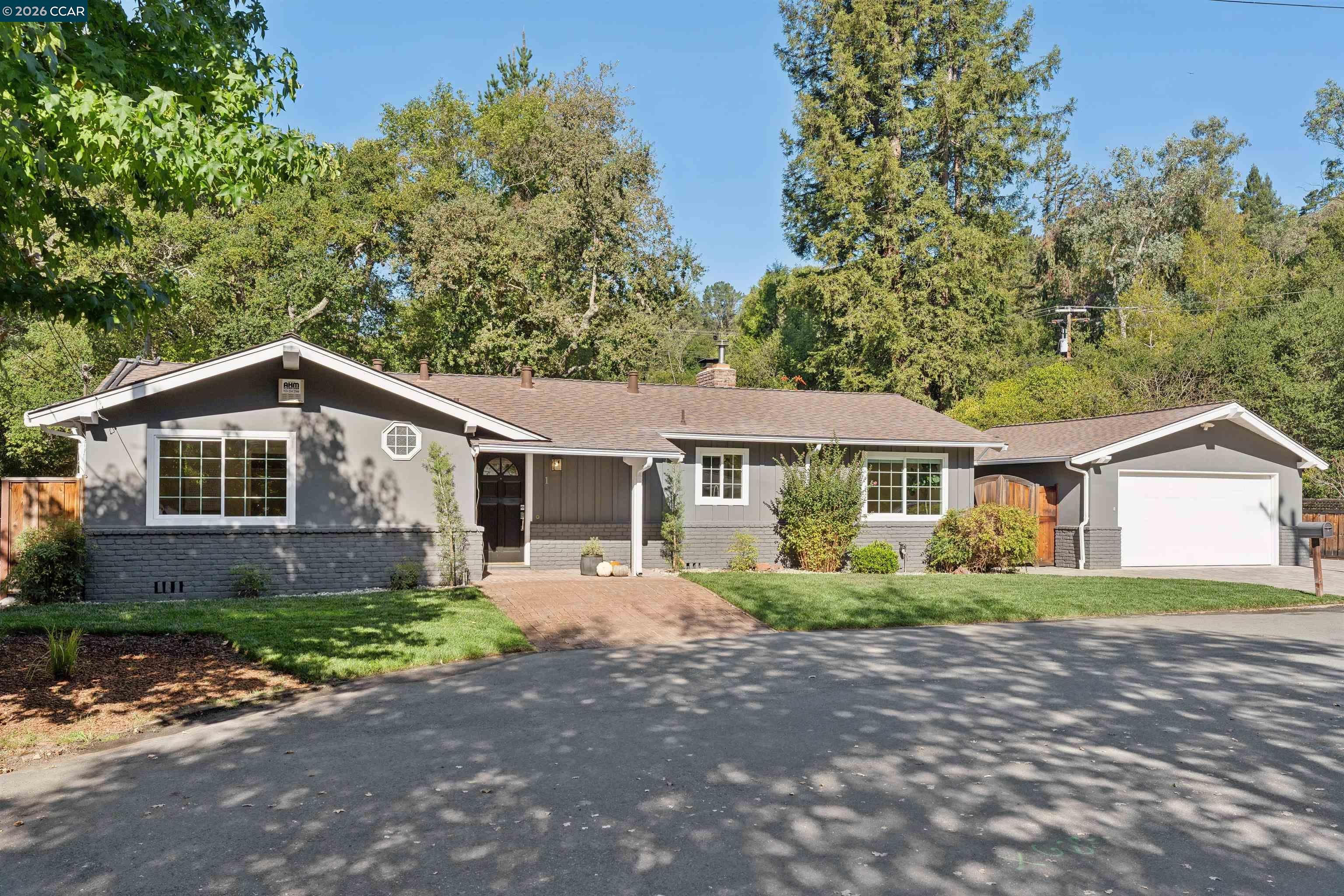 1 W Arbor Way — photo