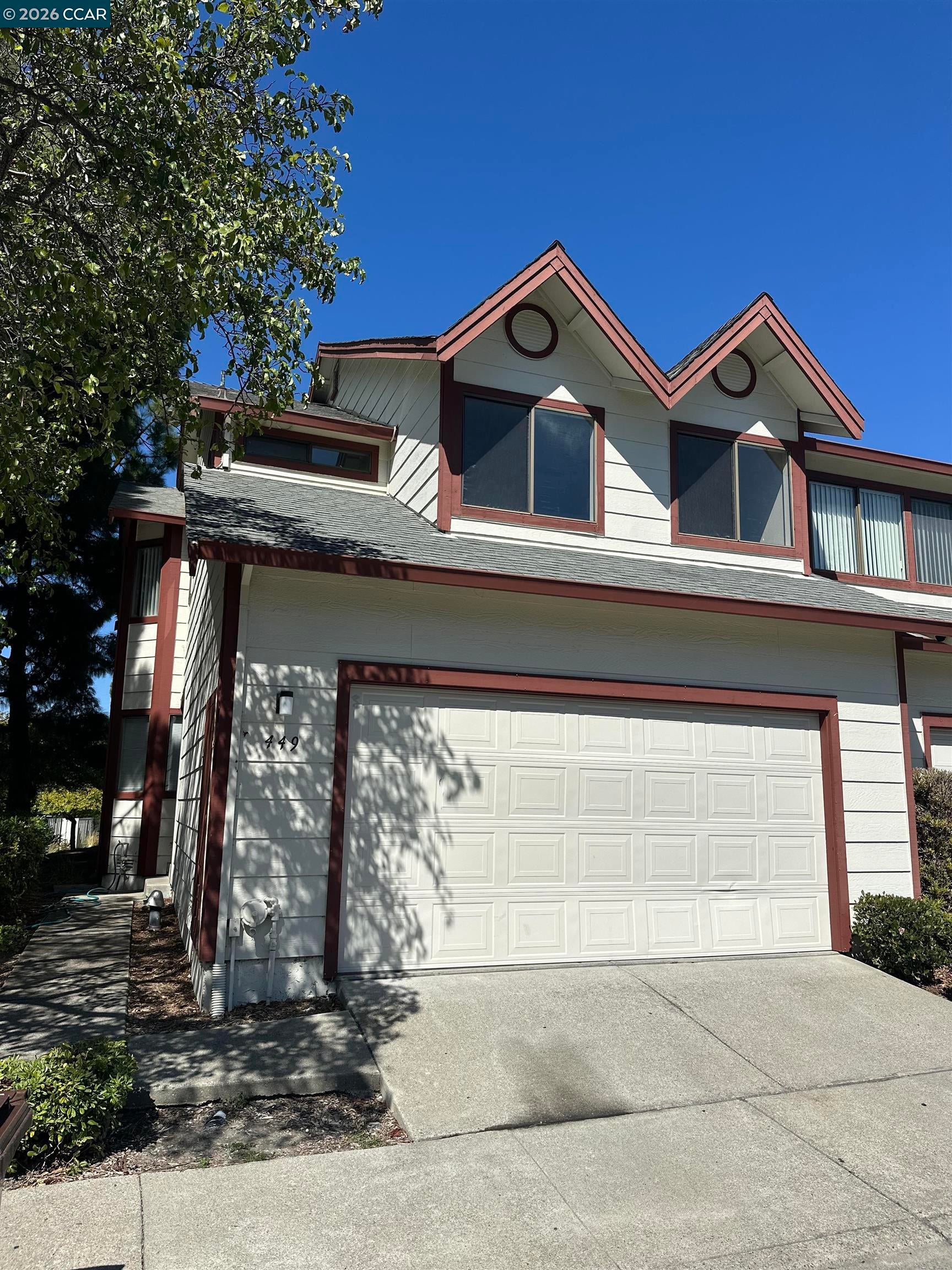 449 Dohrmann Ln — photo