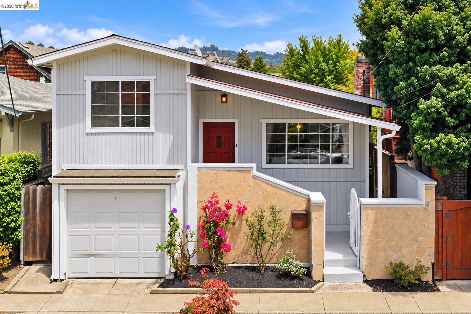 2081 Bonar St, Berkeley, CA 94702 — photo 2