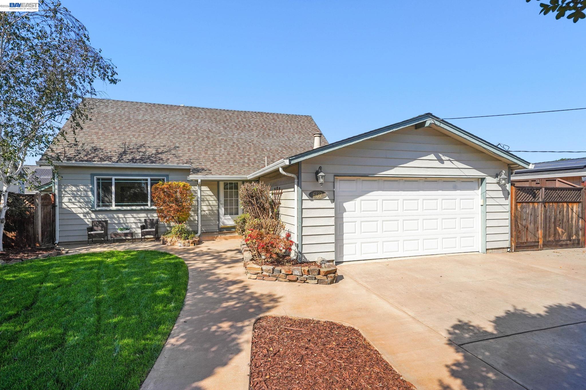 6137 Bennington Dr — photo