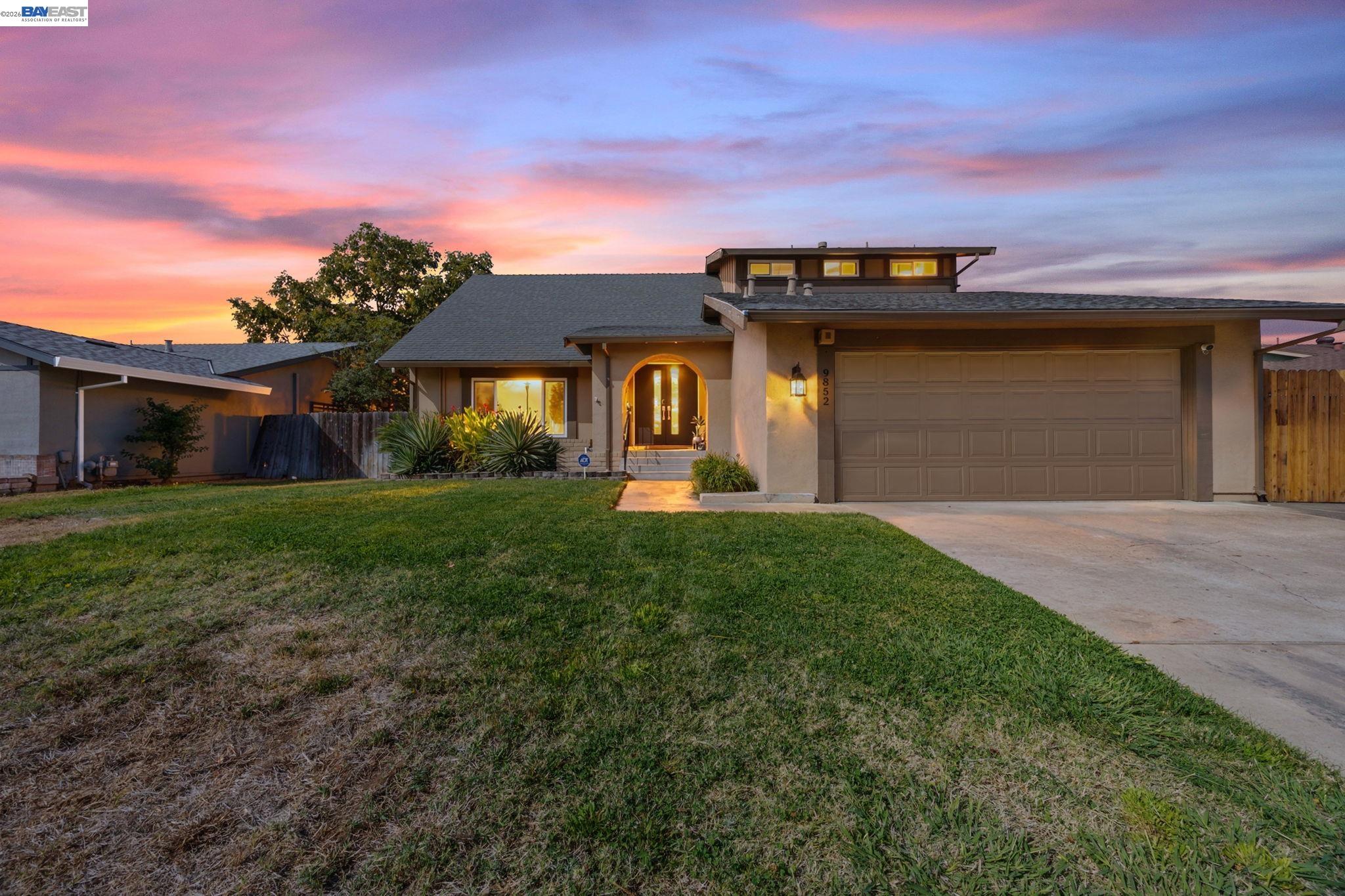 9852 Vista Grande Way — photo
