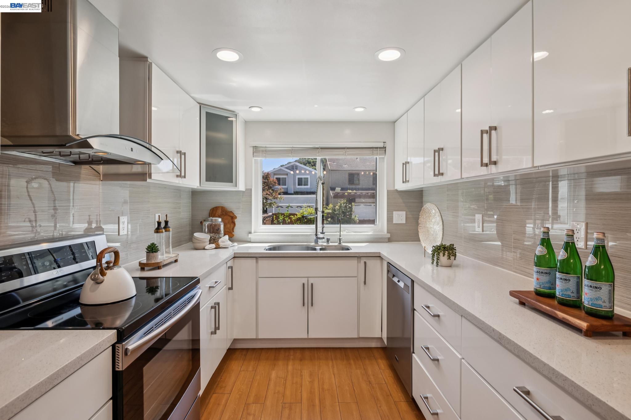 28086 Thorup Ln — photo
