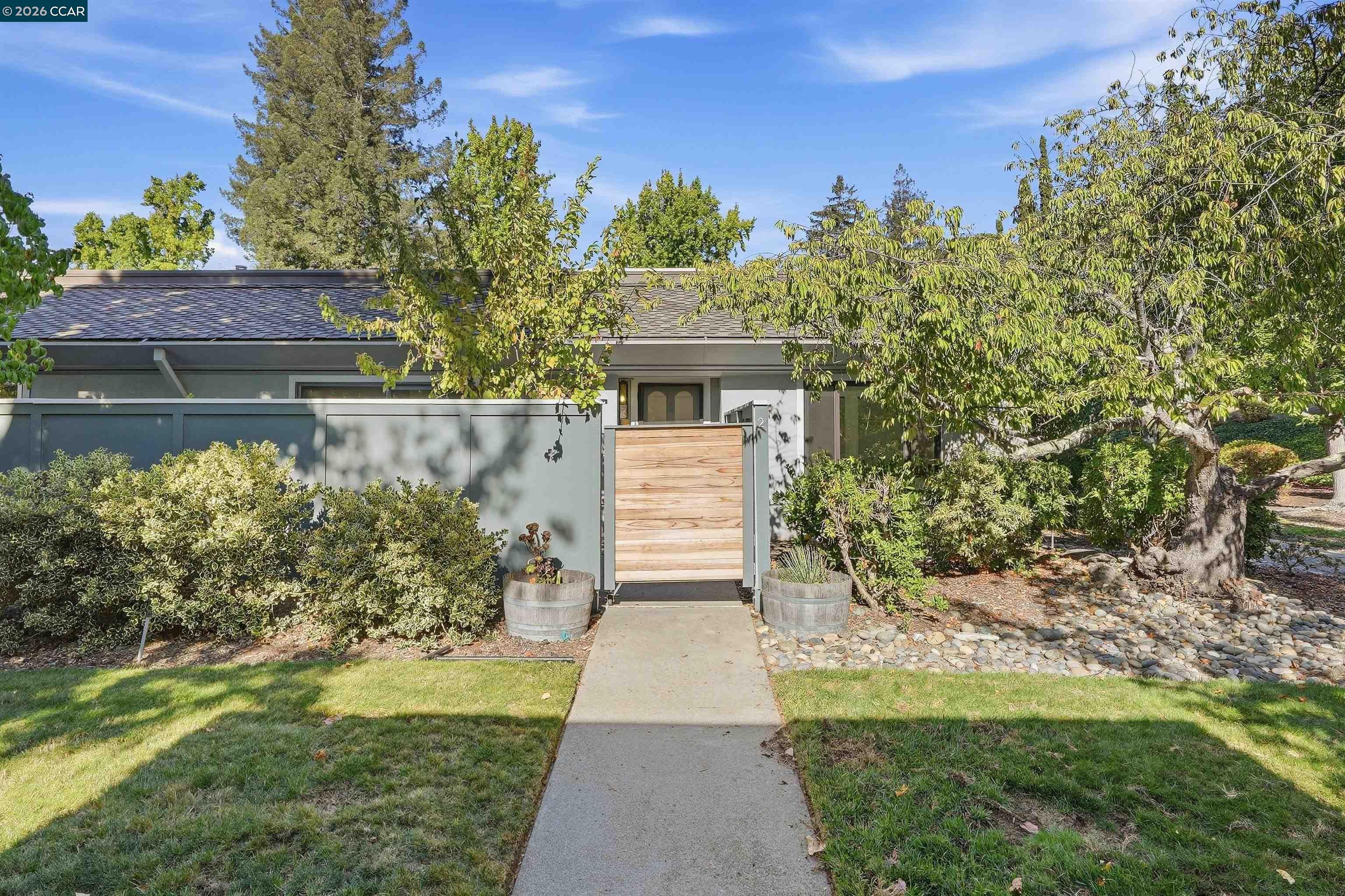 3081 Golden Rain Rd - Entry 24 2 — photo