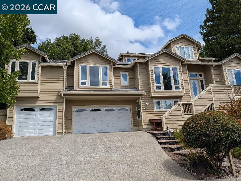 207 Meadowside Drive — photo