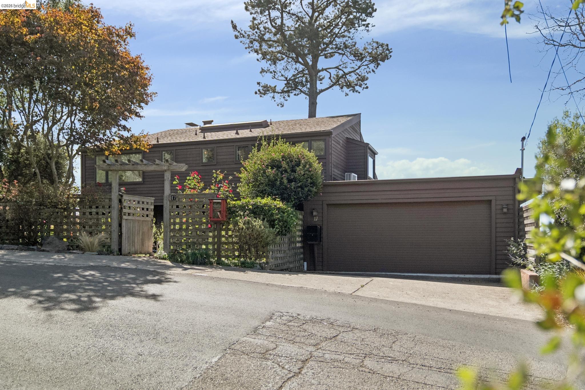 17 Senior Ave, Berkeley, CA 94708 — photo 2