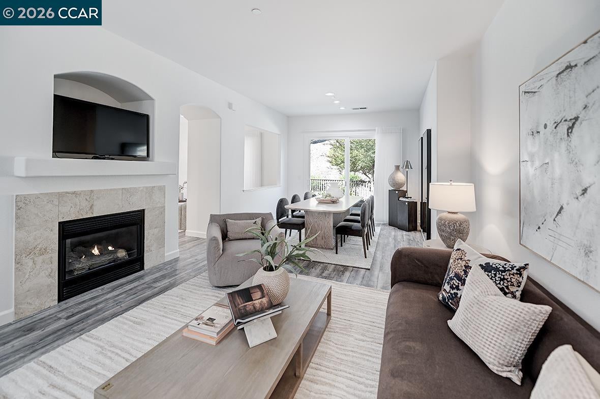 2883 Saklan Indian Dr — photo