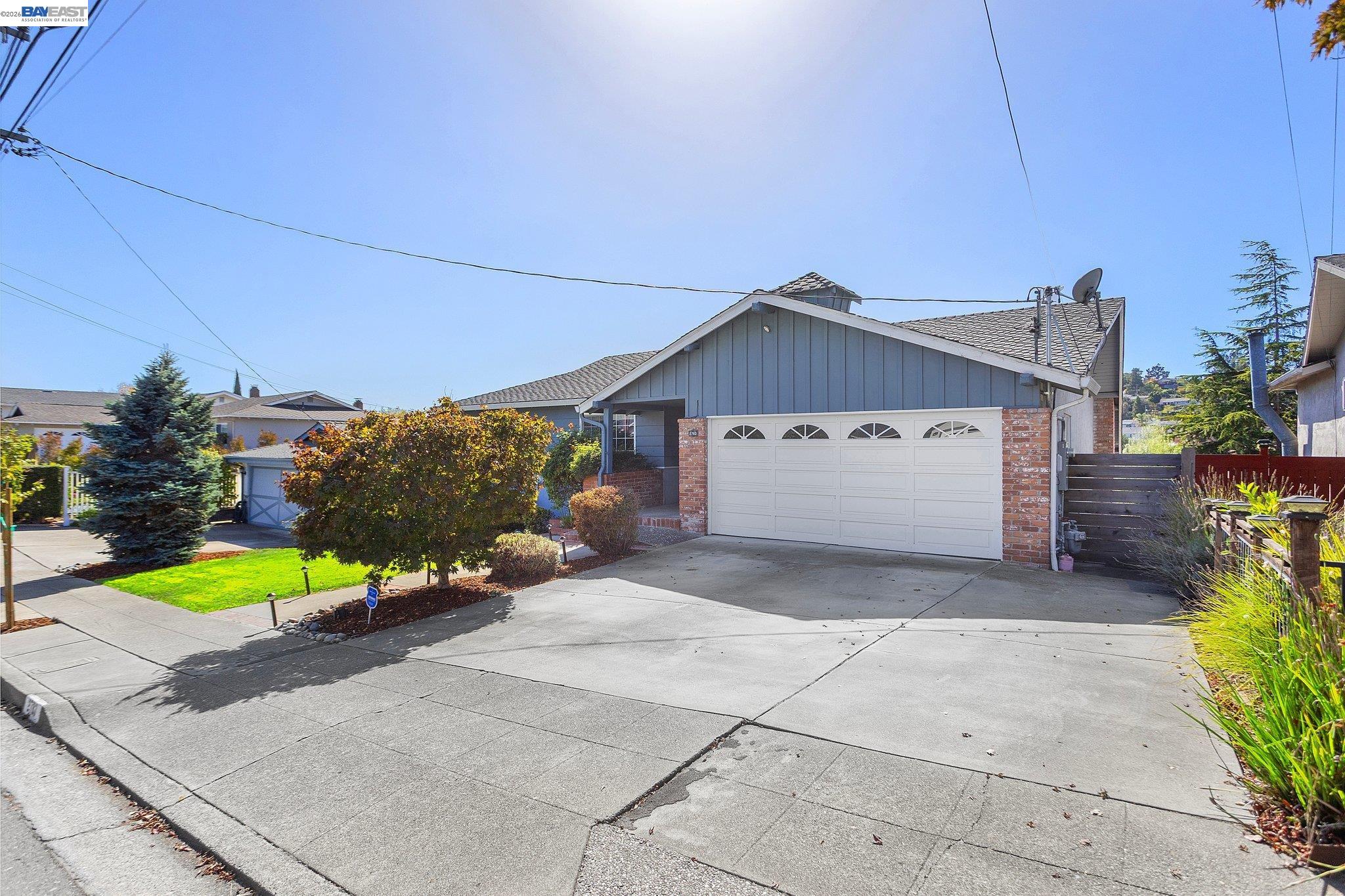 2783 Jennifer Dr — photo