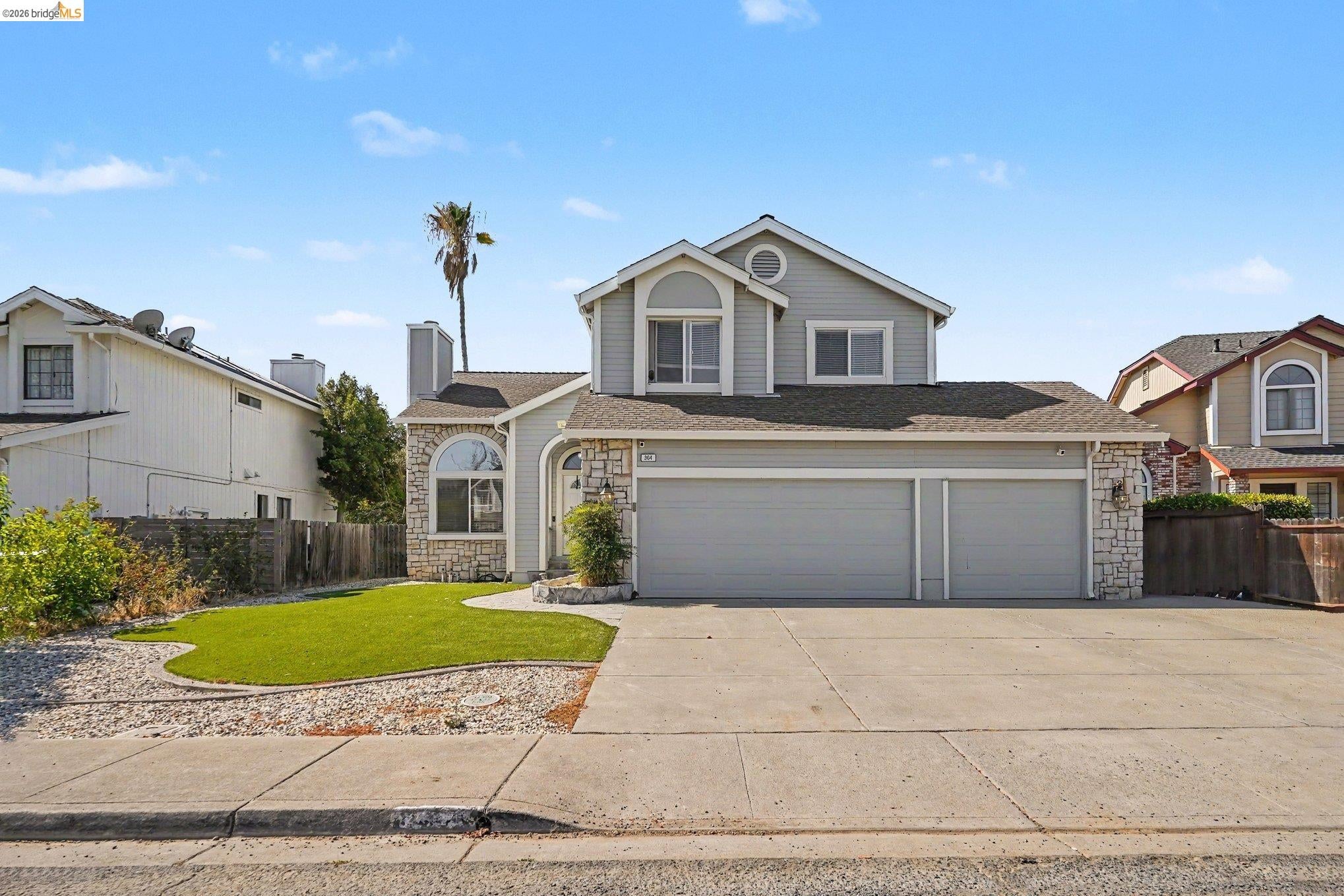 304 Greystone Dr — photo