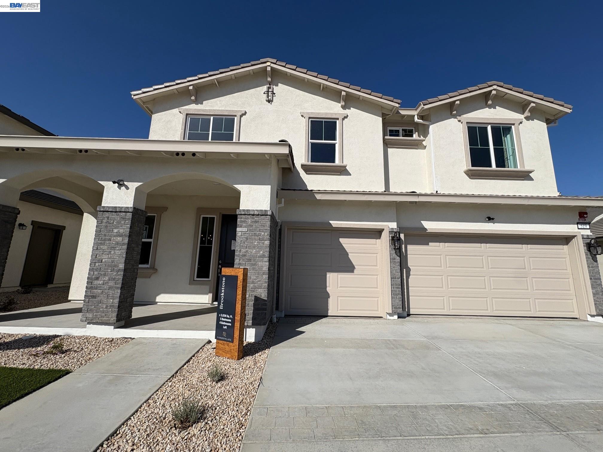 343 Maverick Dr — photo