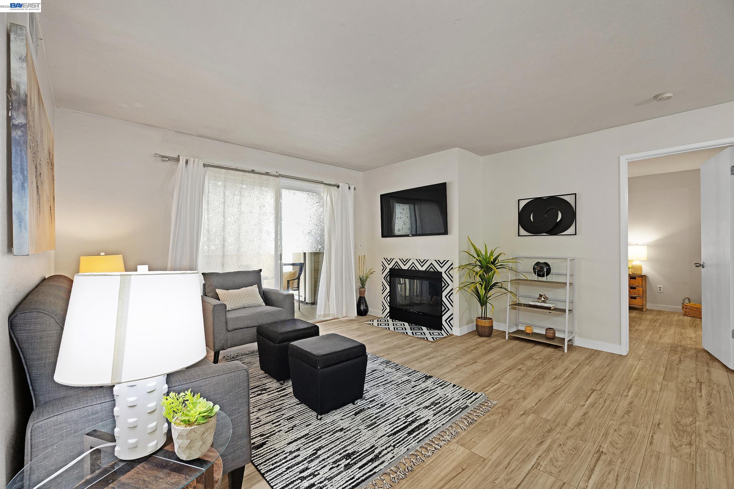 265 Reflections Dr 16 — photo