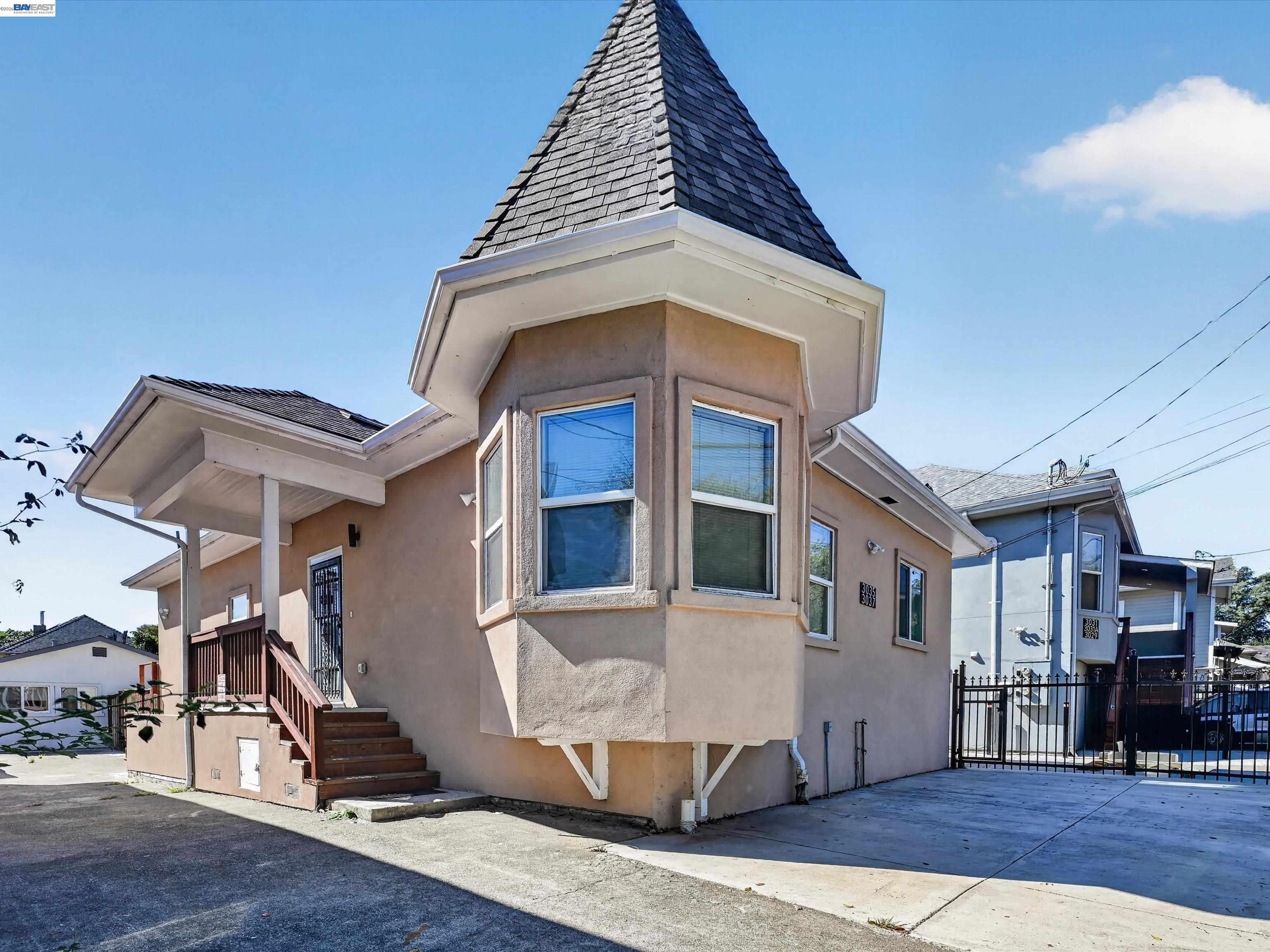 3035 Logan St — photo