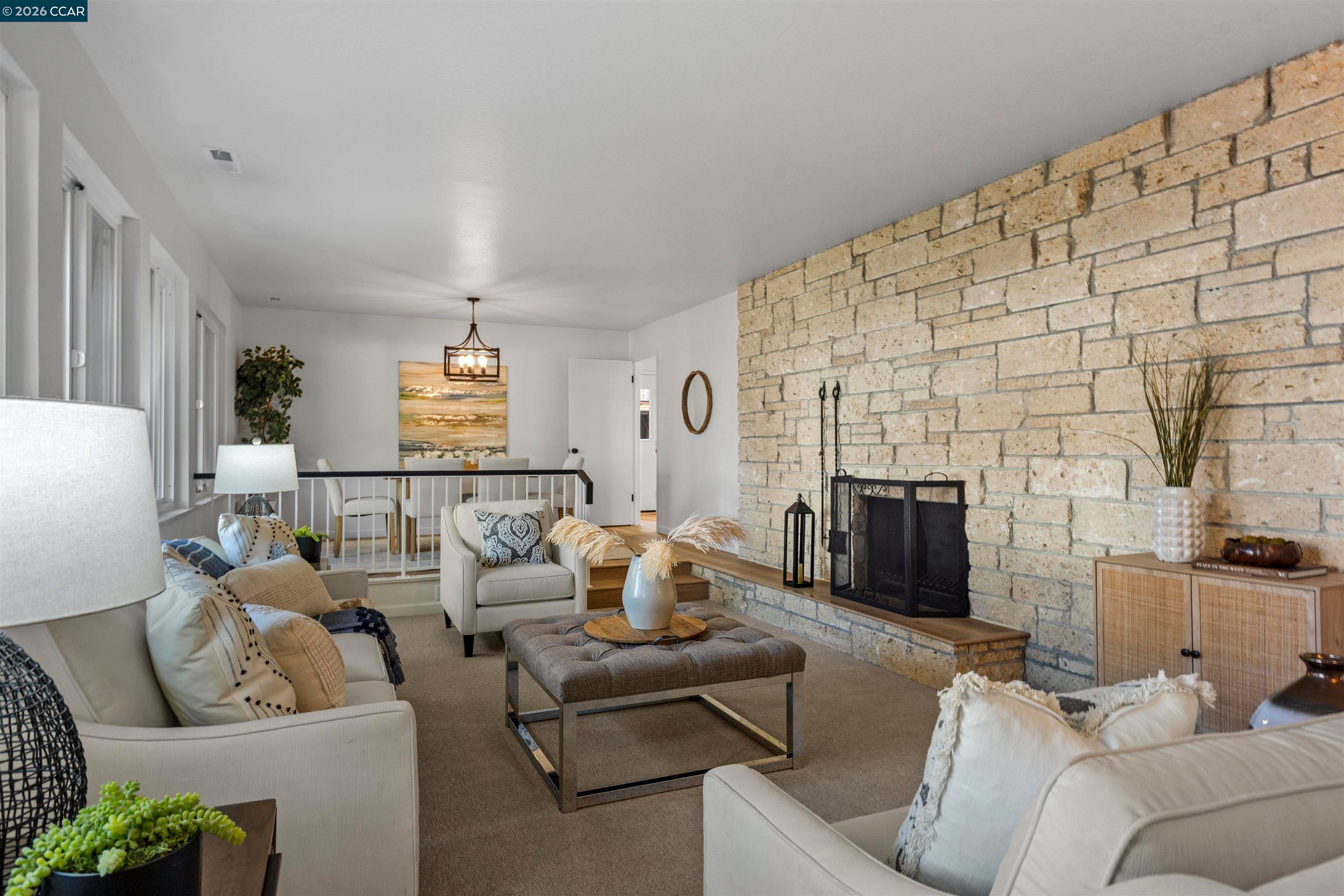 36 Christopher Ct — photo
