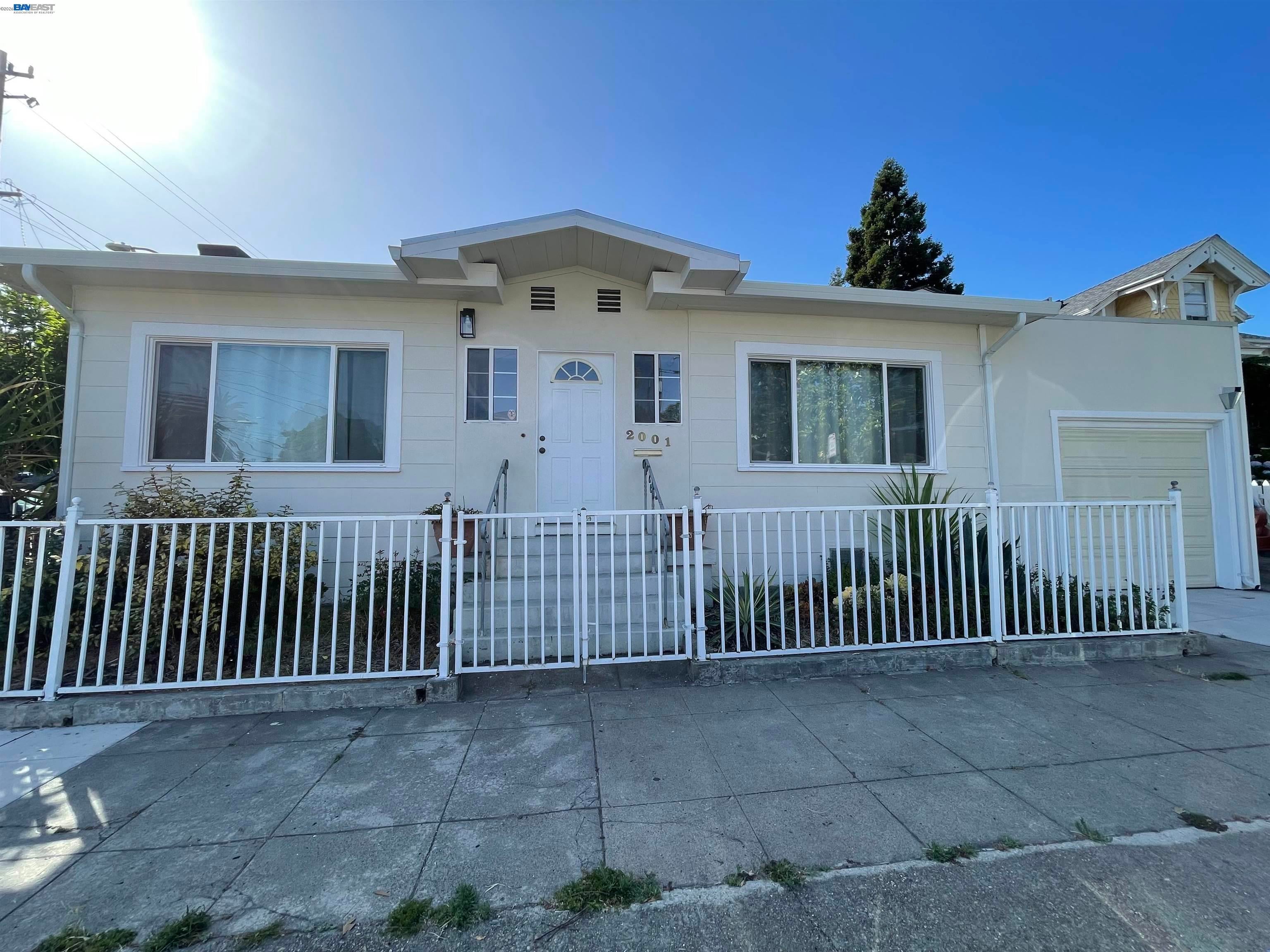 2001 11th Ave — photo