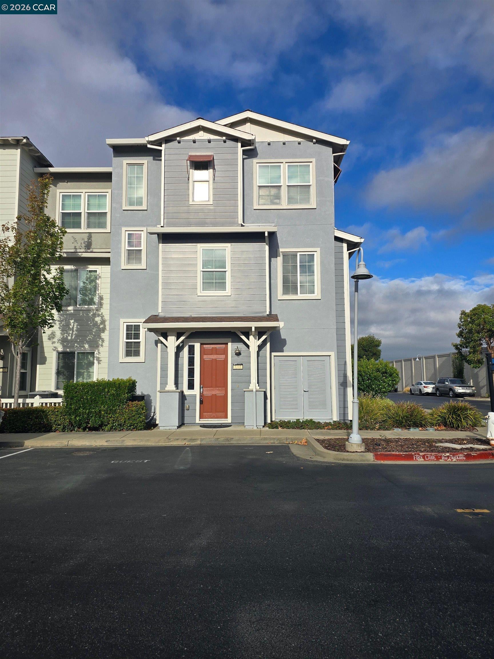 3201 Jetty Dr — photo