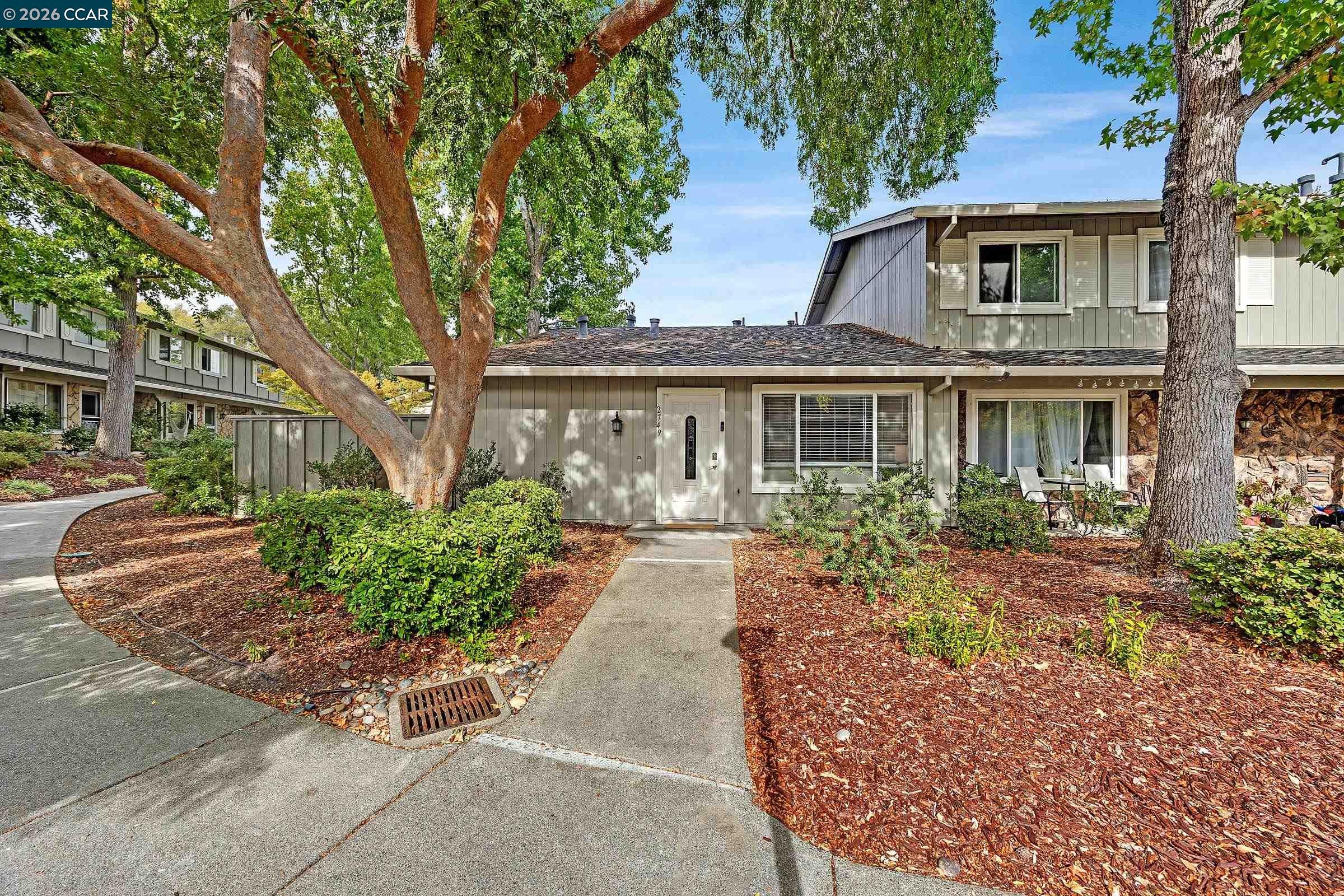 2749 Fountainhead Dr — photo