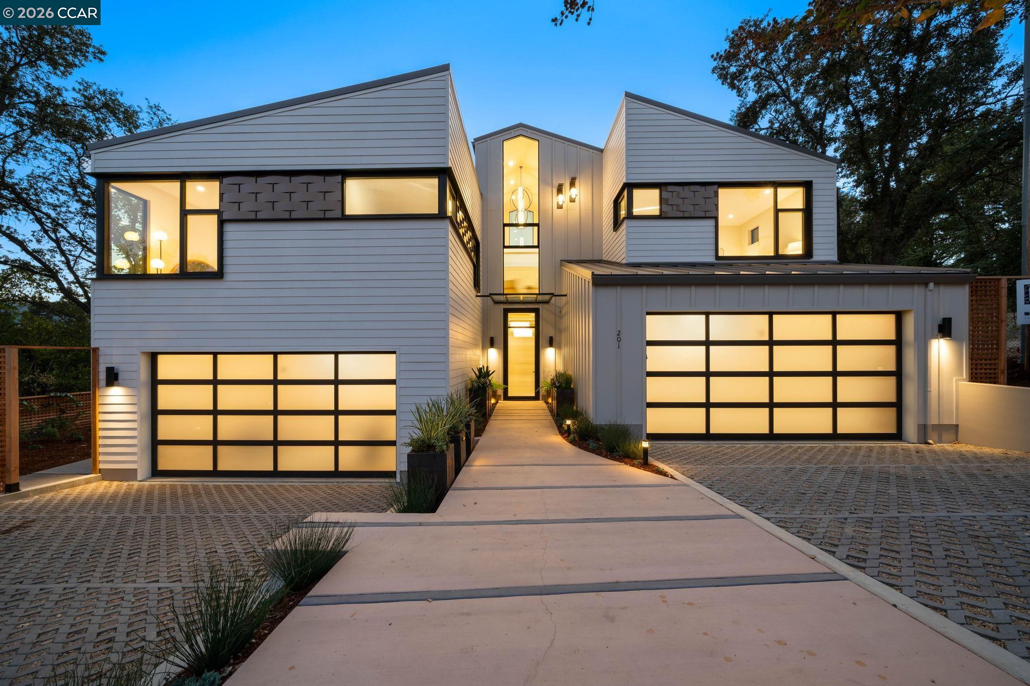 201 Austin Lane — photo