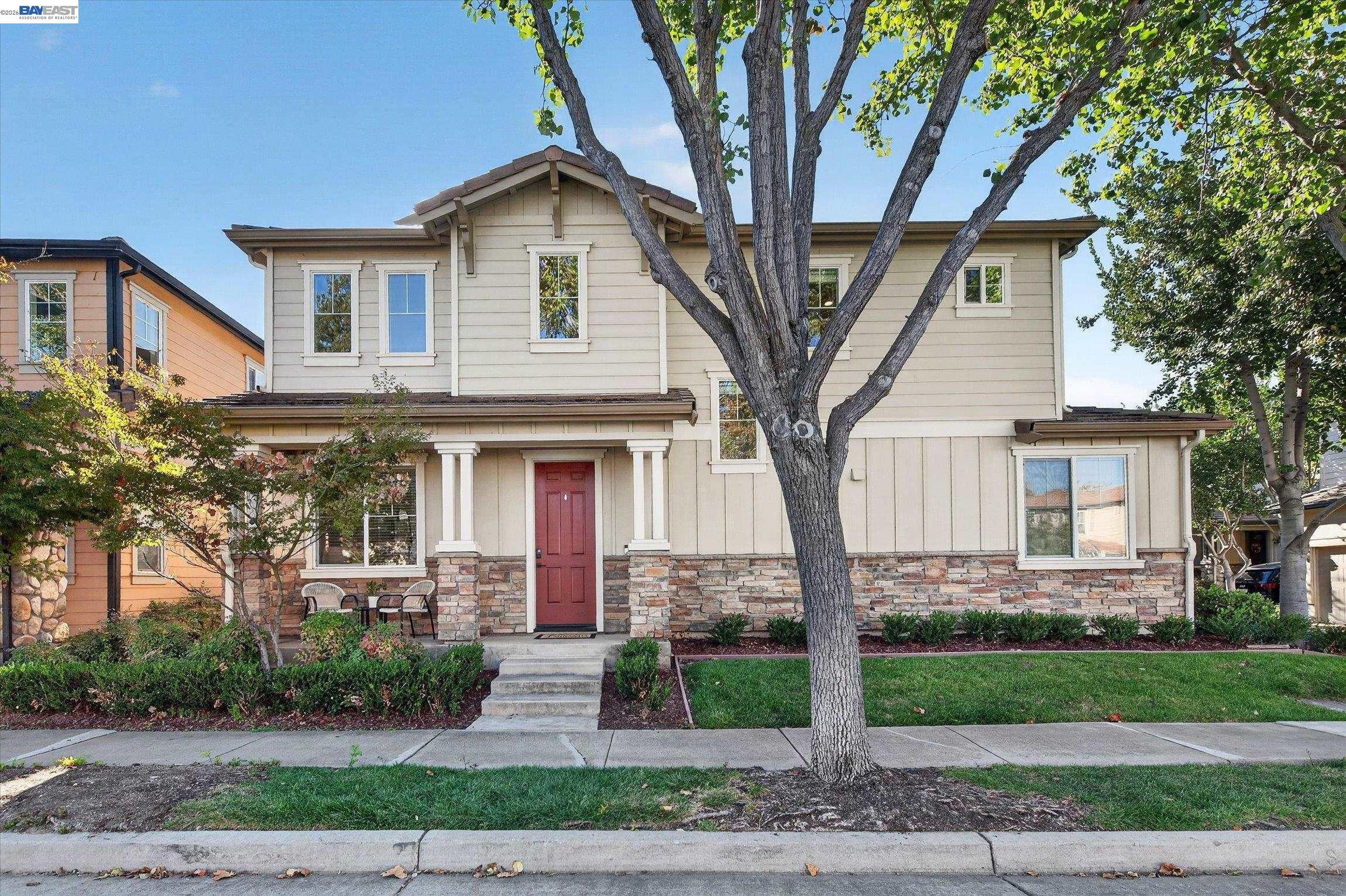 229 Cobblestone Cmn — photo