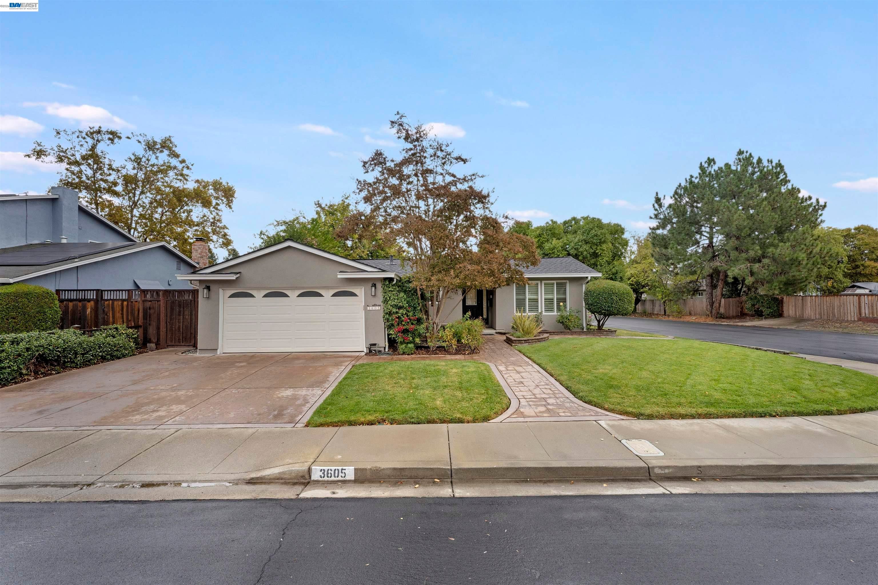 3605 Glacier Ct — photo