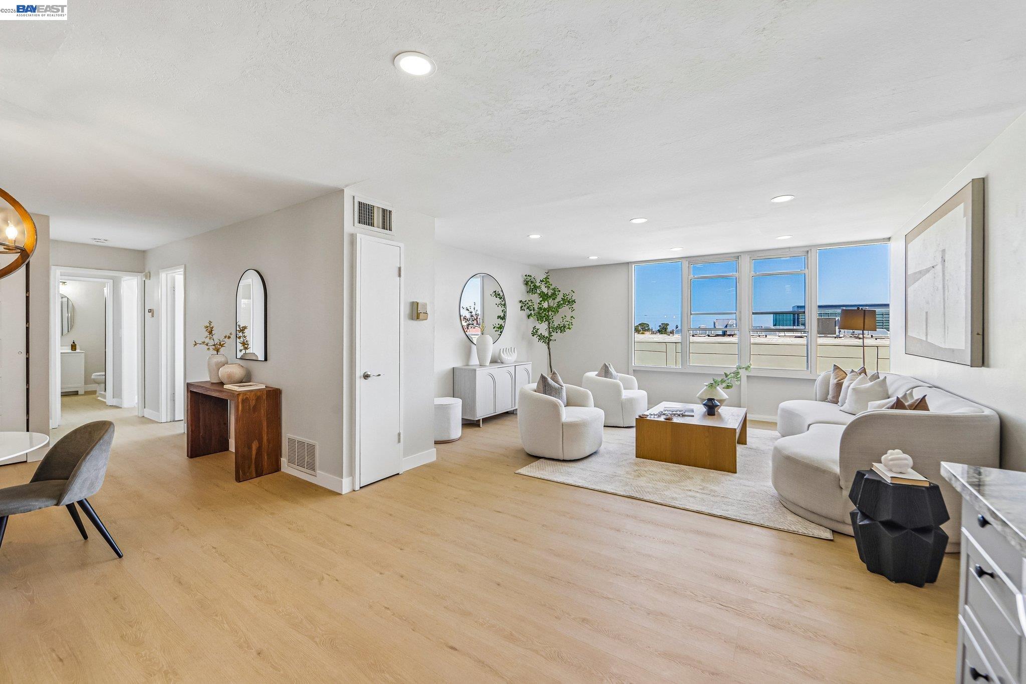 2655 Edison St 204 — photo