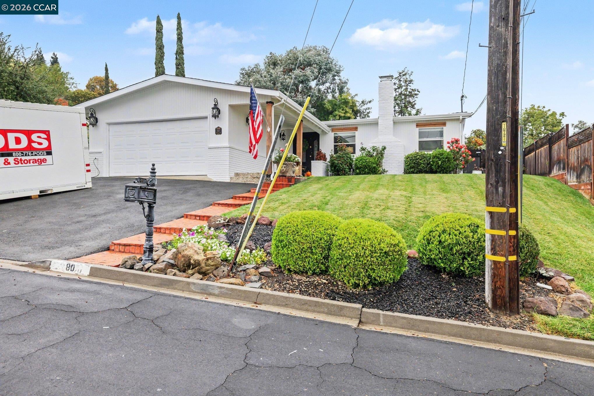 80 Gilrix Dr — photo