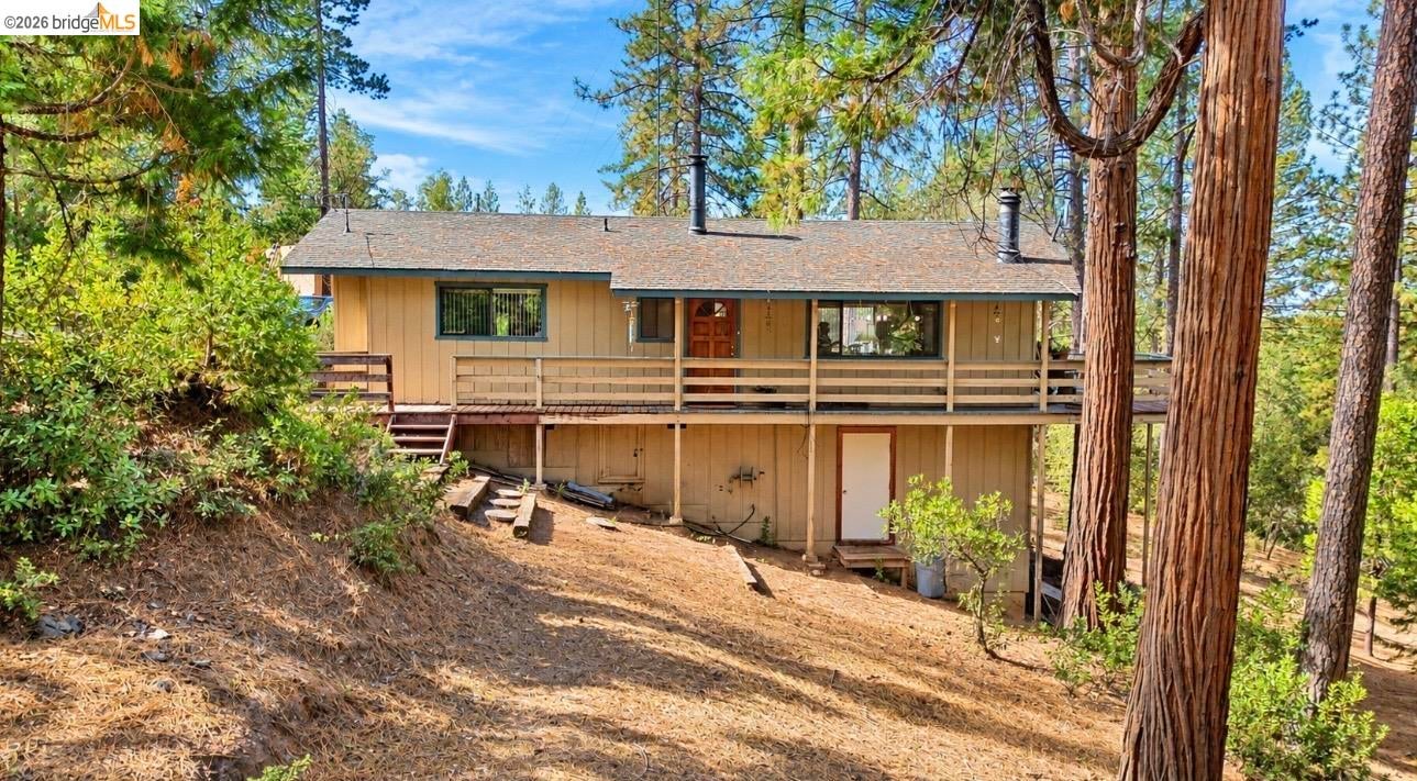 12016 Hillhurst Cir — photo